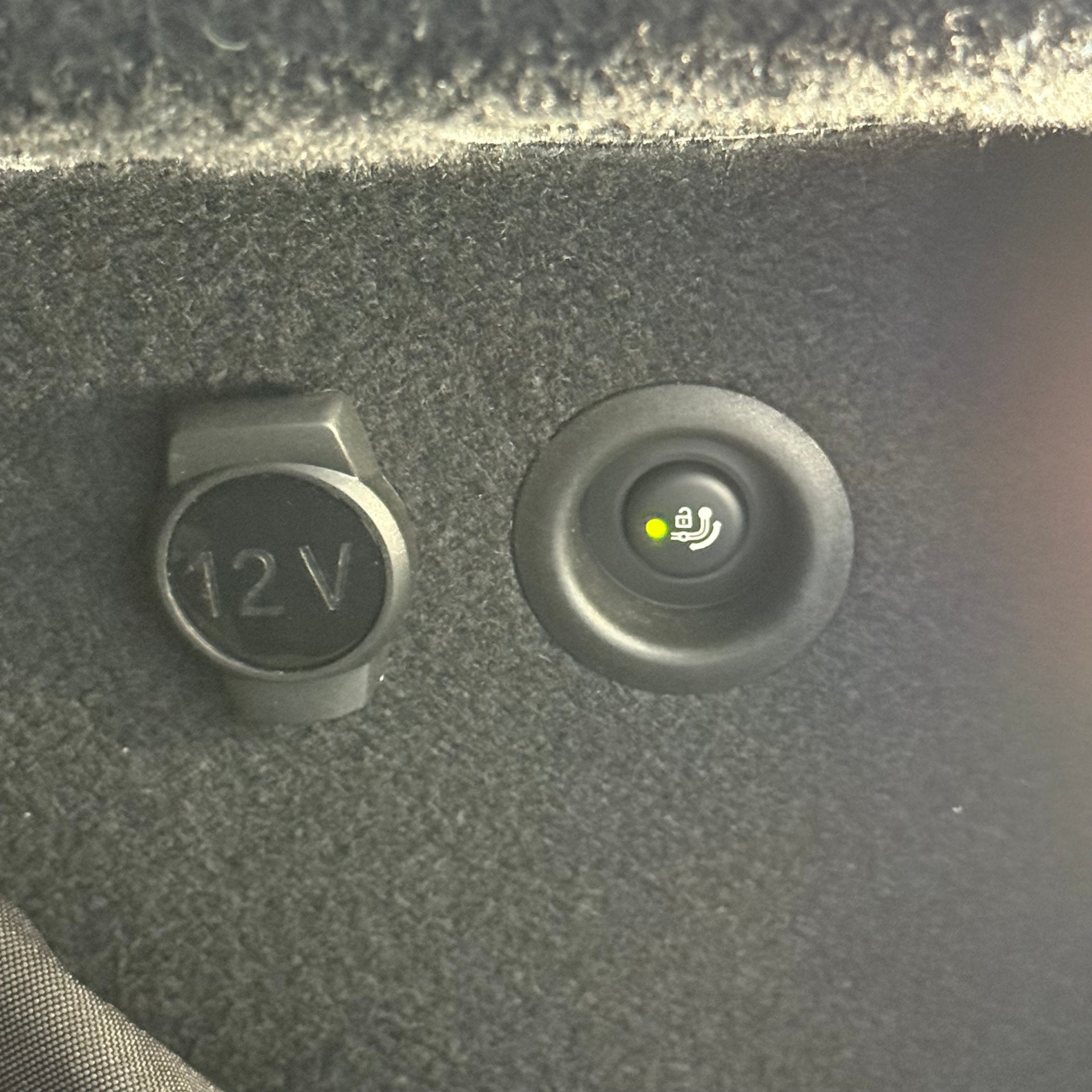 BMW iX1 xDrive 30 Swiss-image-19