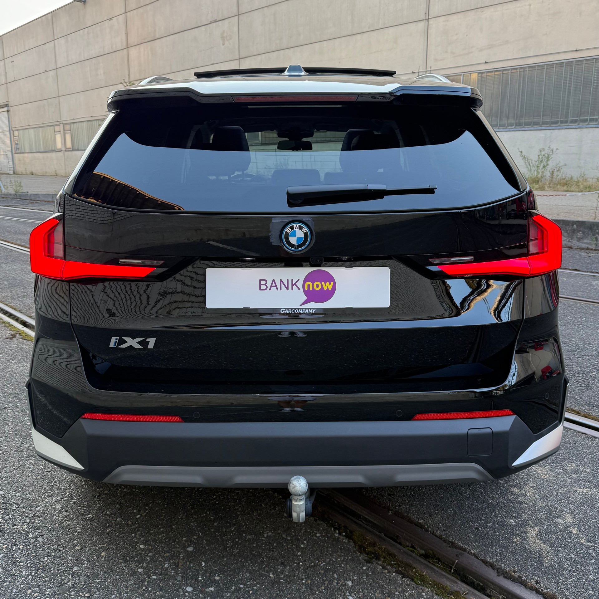 BMW iX1 xDrive 30 Swiss-image-5