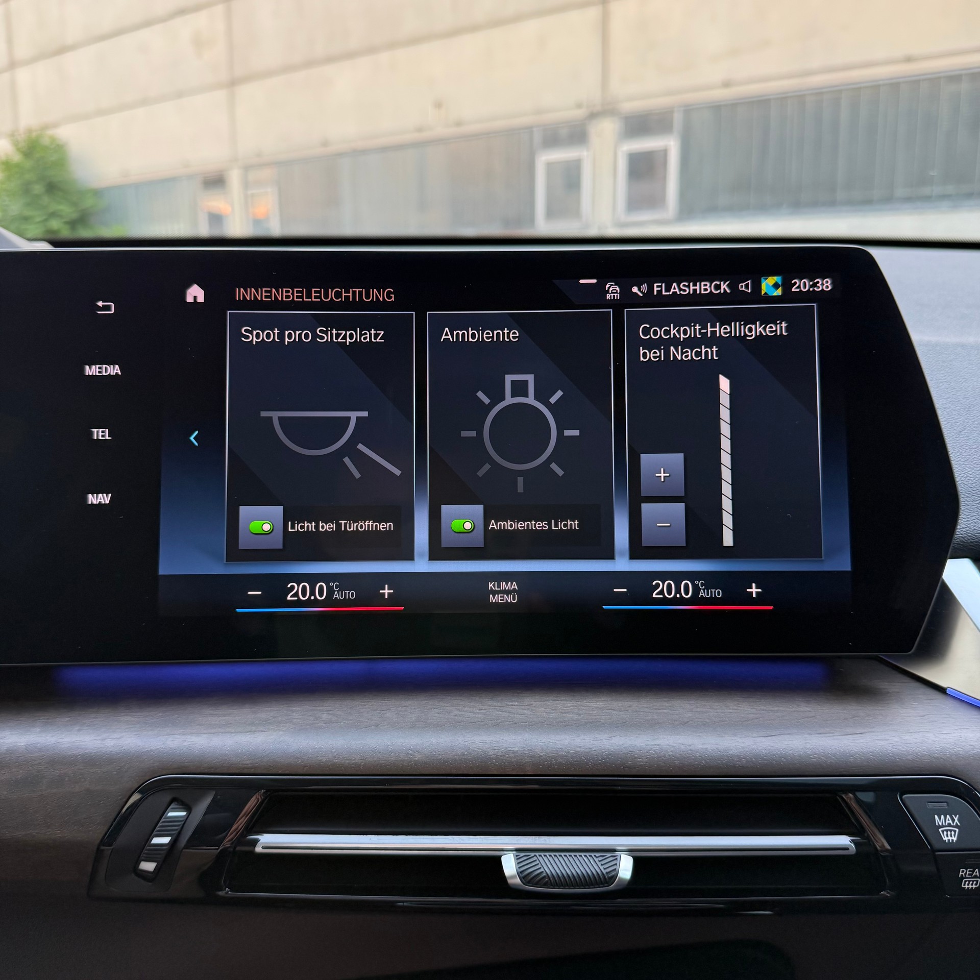 BMW iX1 xDrive 30 Swiss-image-28