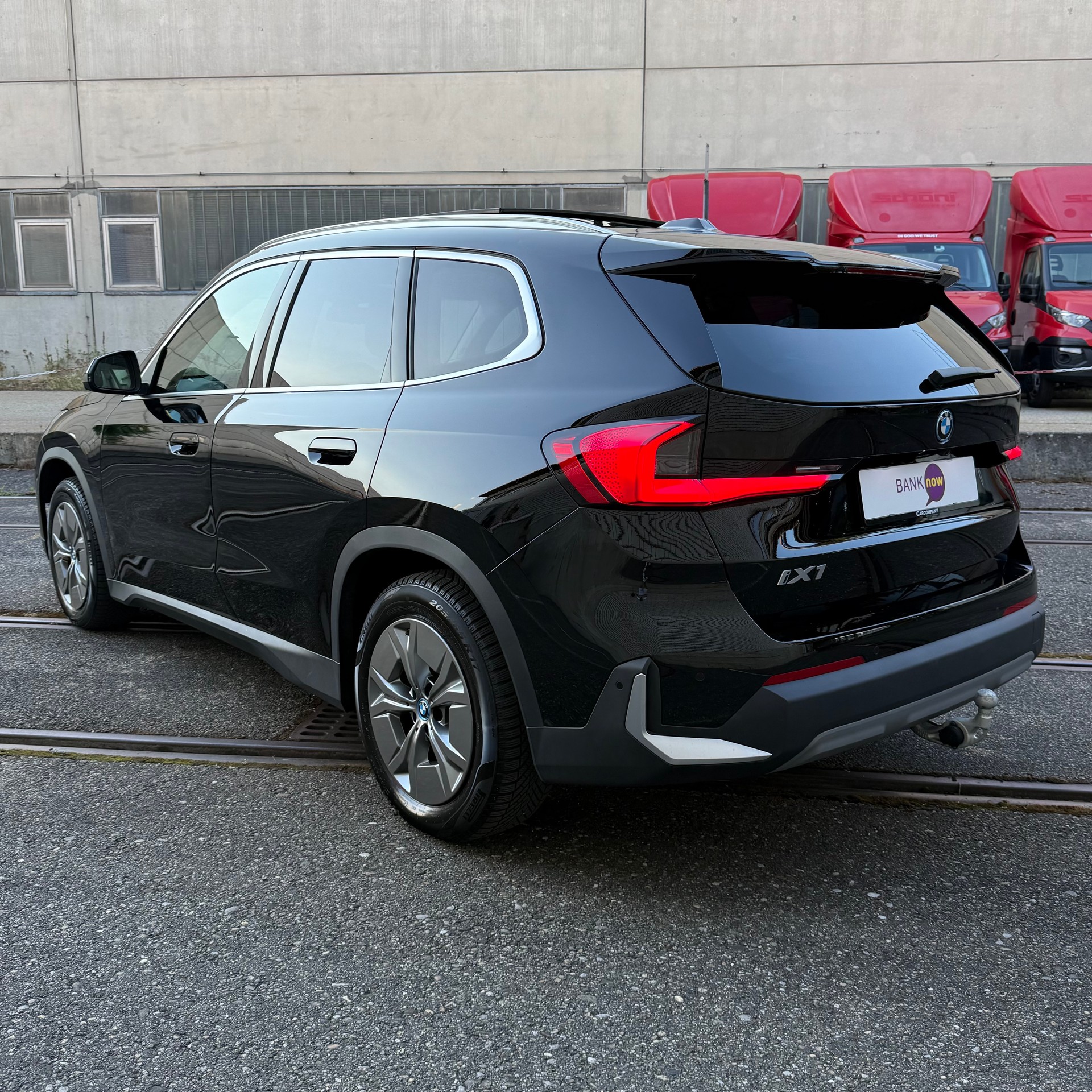 BMW iX1 xDrive 30 Swiss-image-4