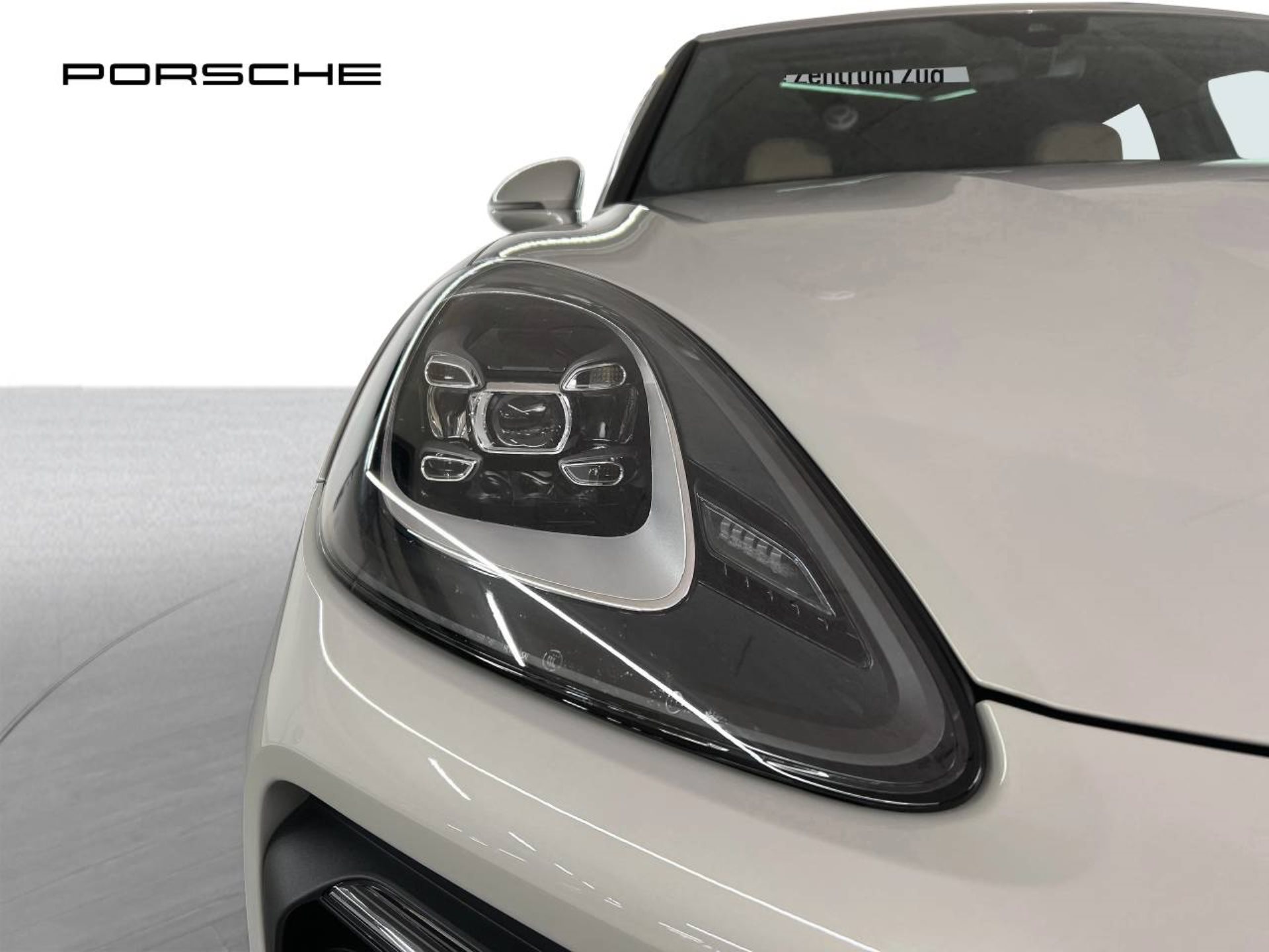 PORSCHE Cayenne E-Hybrid-image-11