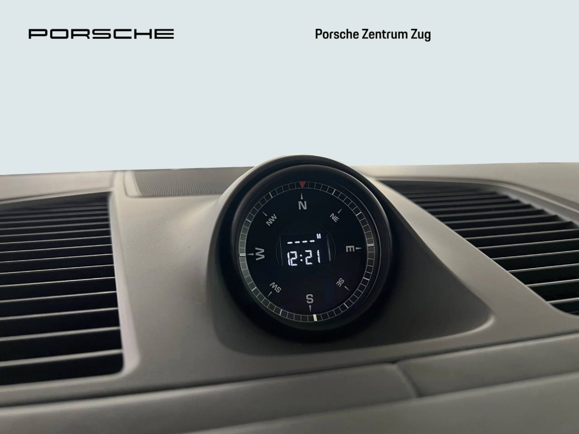 PORSCHE Cayenne E-Hybrid-image-25