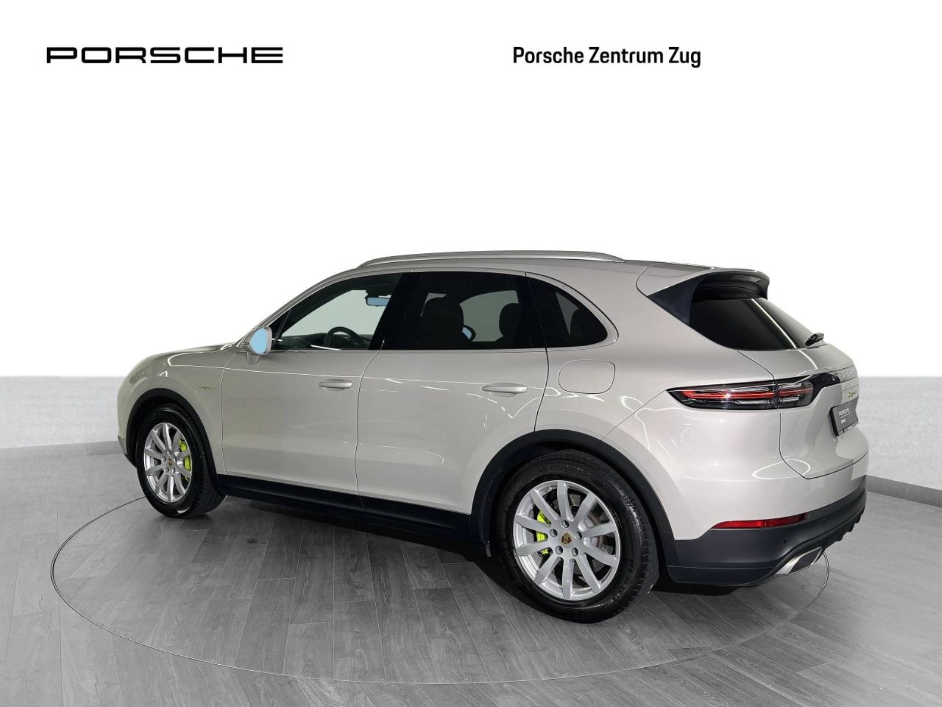 PORSCHE Cayenne E-Hybrid-showroom-element-2