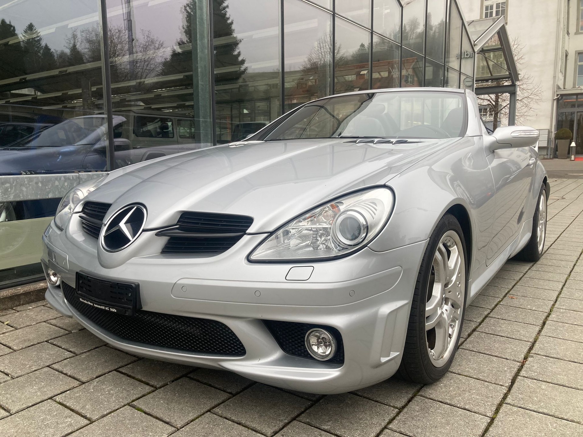 MERCEDES-BENZ SLK 55 AMG 7G-Tronic-showroom-element-2