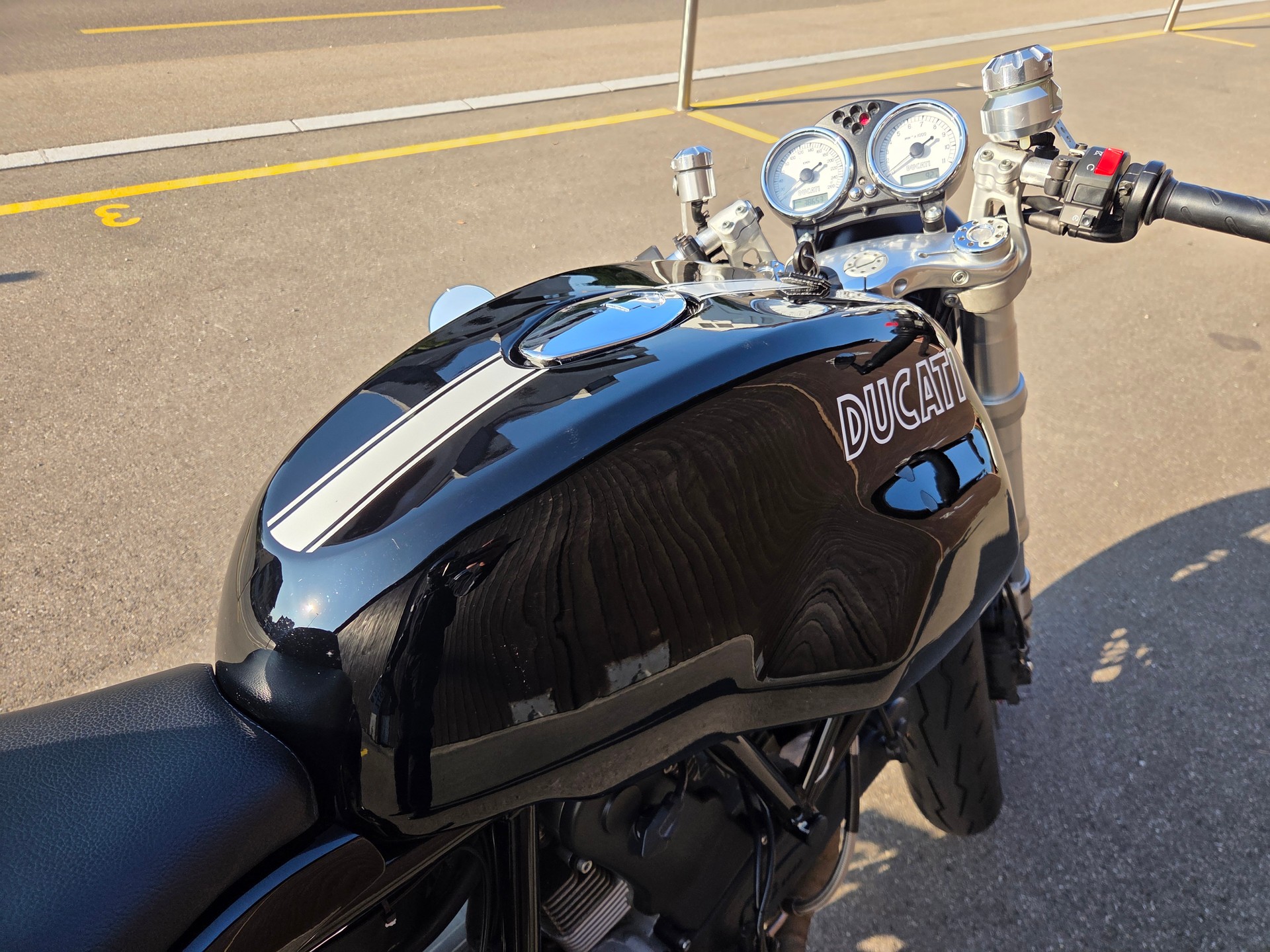 DUCATI Sport 1000 Biposto - Tron Legacy Collector's Motorcycle-image-1
