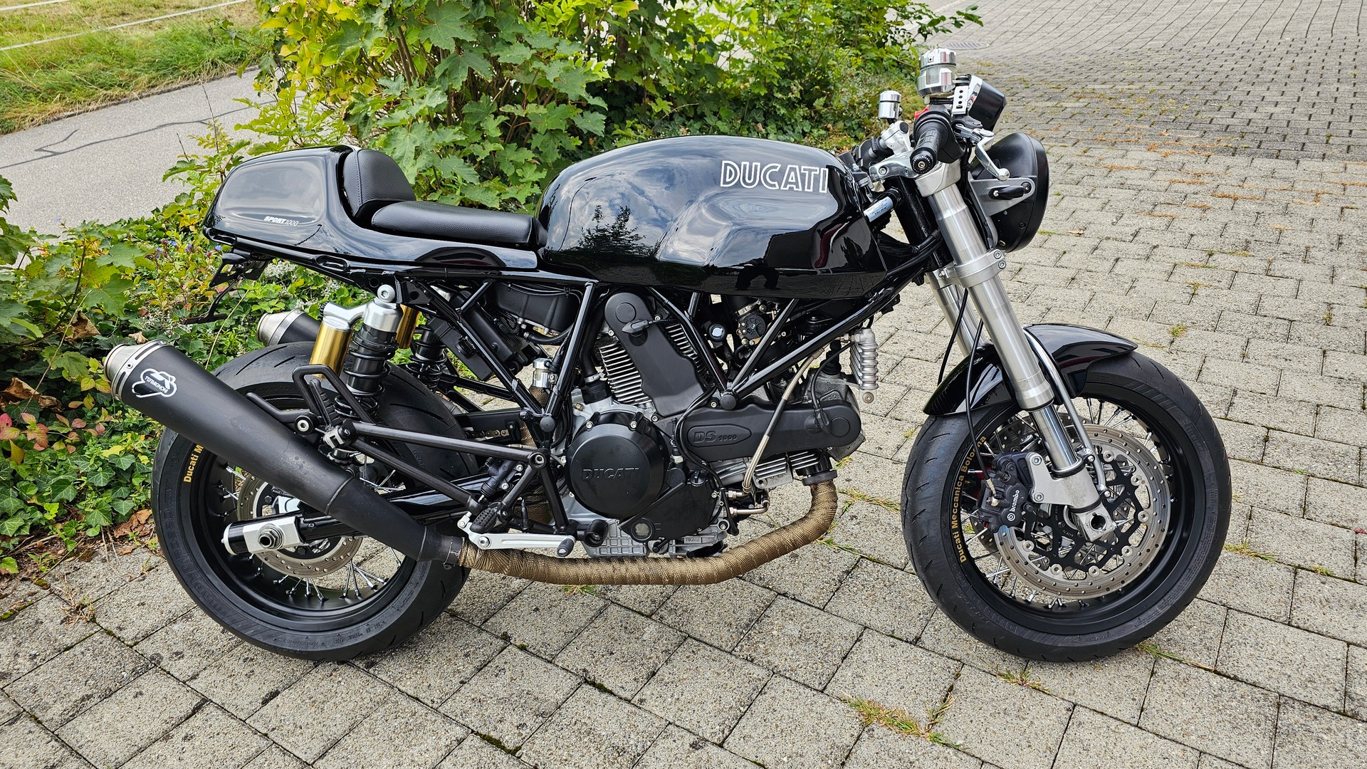 DUCATI Sport 1000 Biposto - Tron Legacy Collector's Motorcycle-image-4