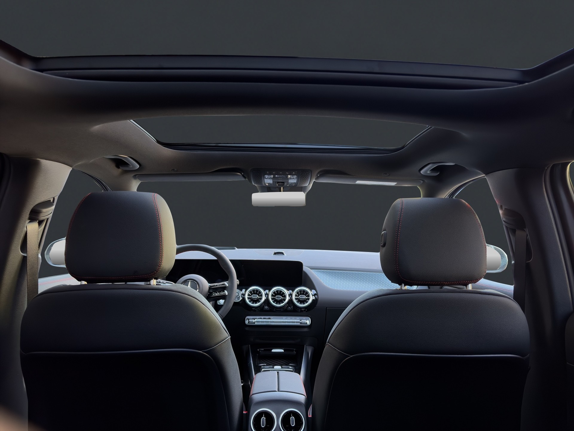 MERCEDES-BENZ GLA 250 Swiss Star AMG Line 4matic-image-14