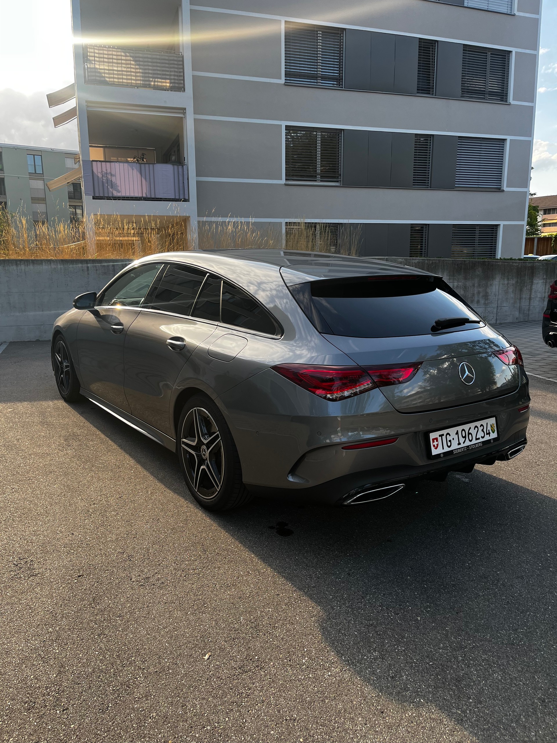 MERCEDES-BENZ Shooting Break AMG Line-image-3