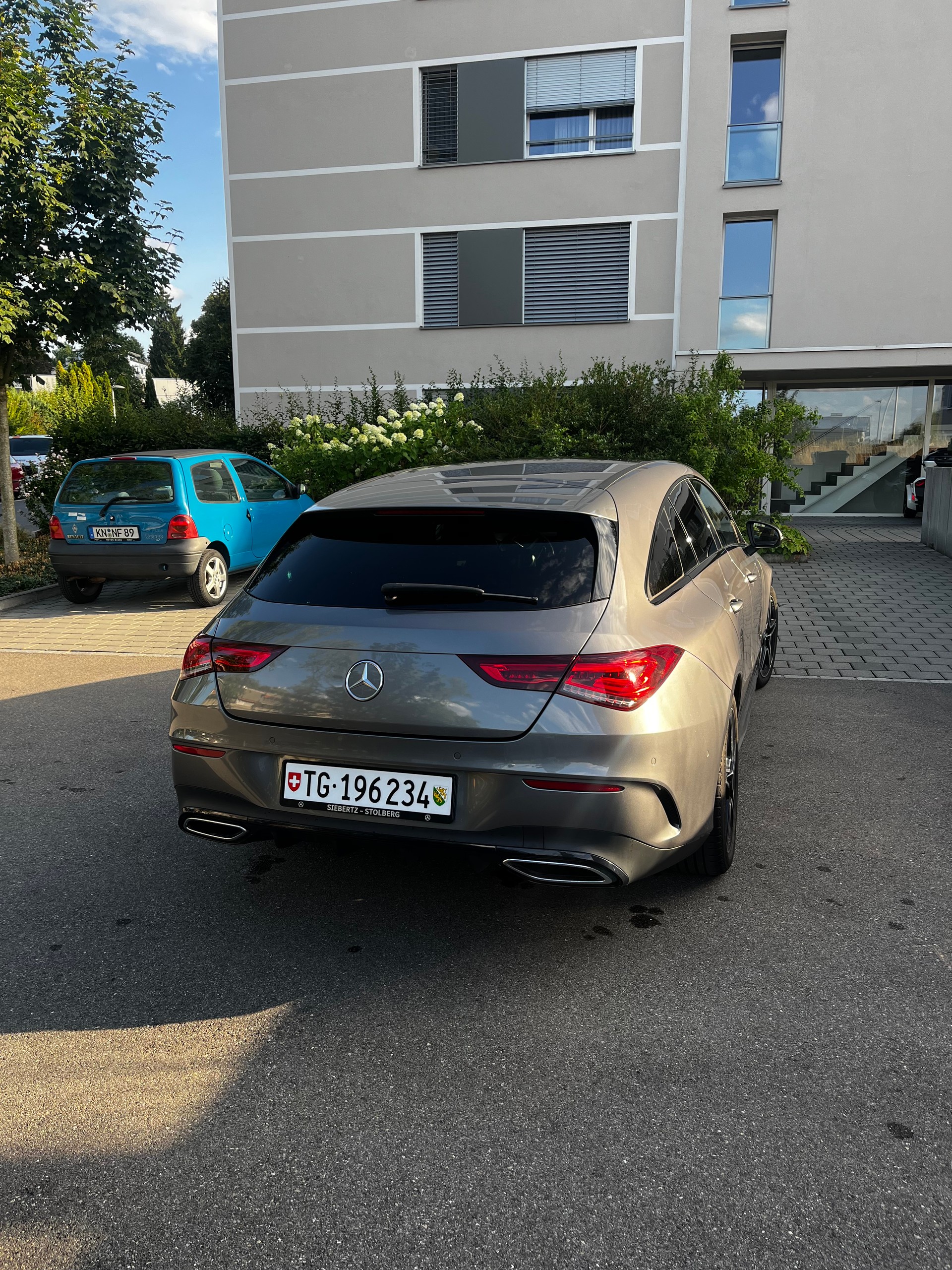 MERCEDES-BENZ Shooting Break AMG Line-image-2