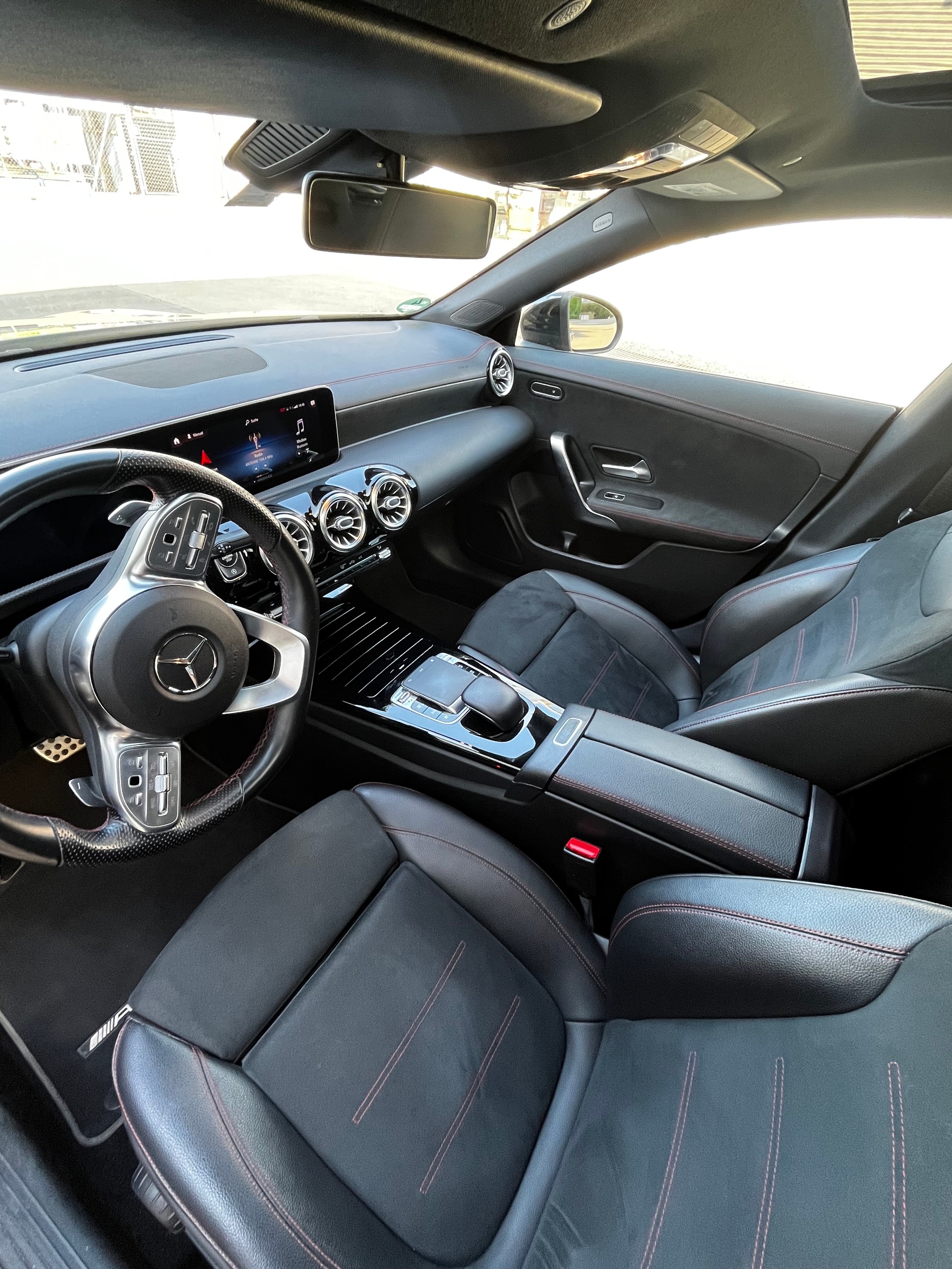 MERCEDES-BENZ Shooting Break AMG Line-image-4