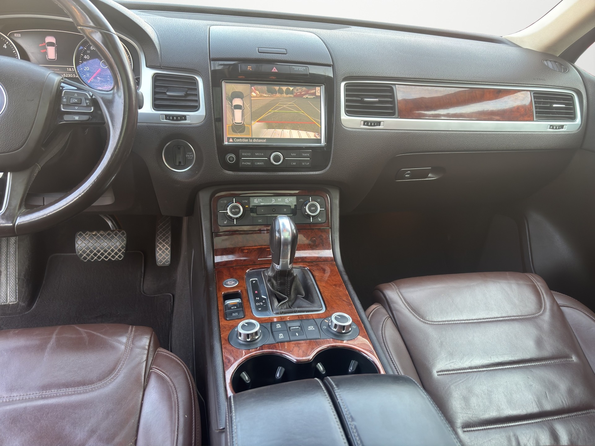 VW Touareg 3.0 TDI BlueMotion Technology Tiptronic-image-12