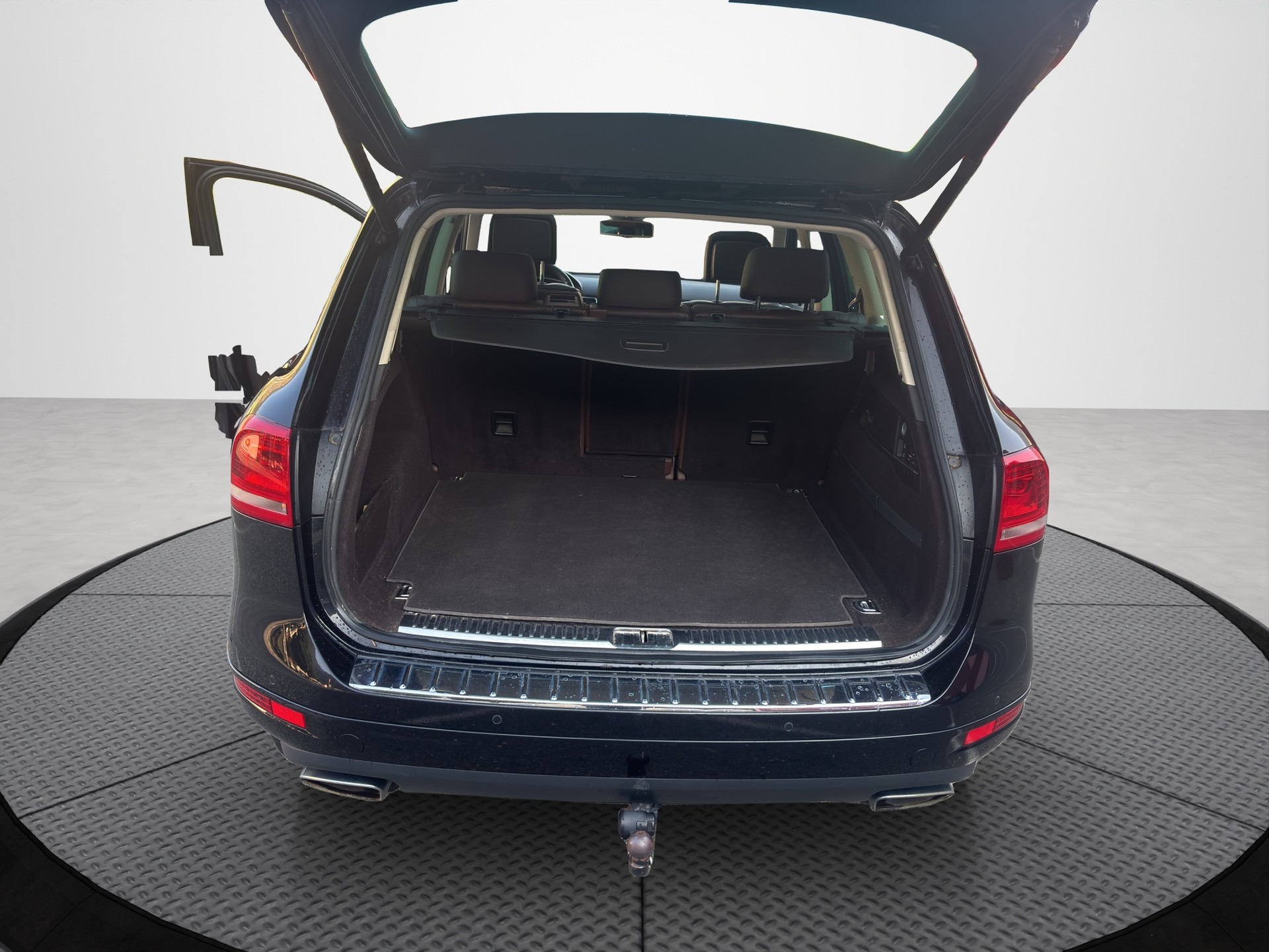 VW Touareg 3.0 TDI BlueMotion Technology Tiptronic-image-14