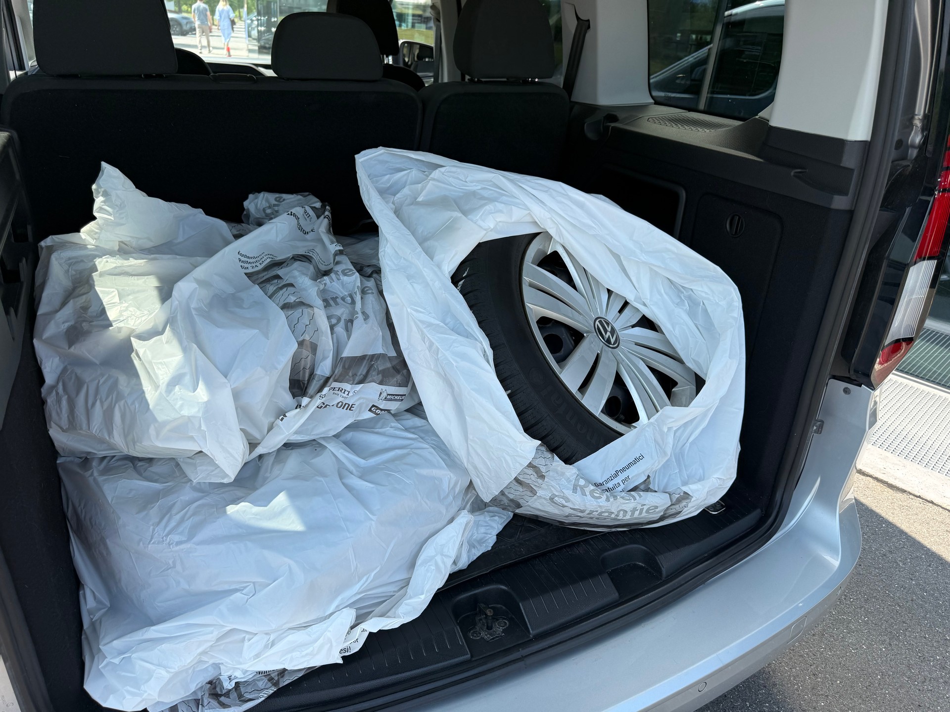 VW Caddy 2.0 TDI 4Motion Liberty-image-15