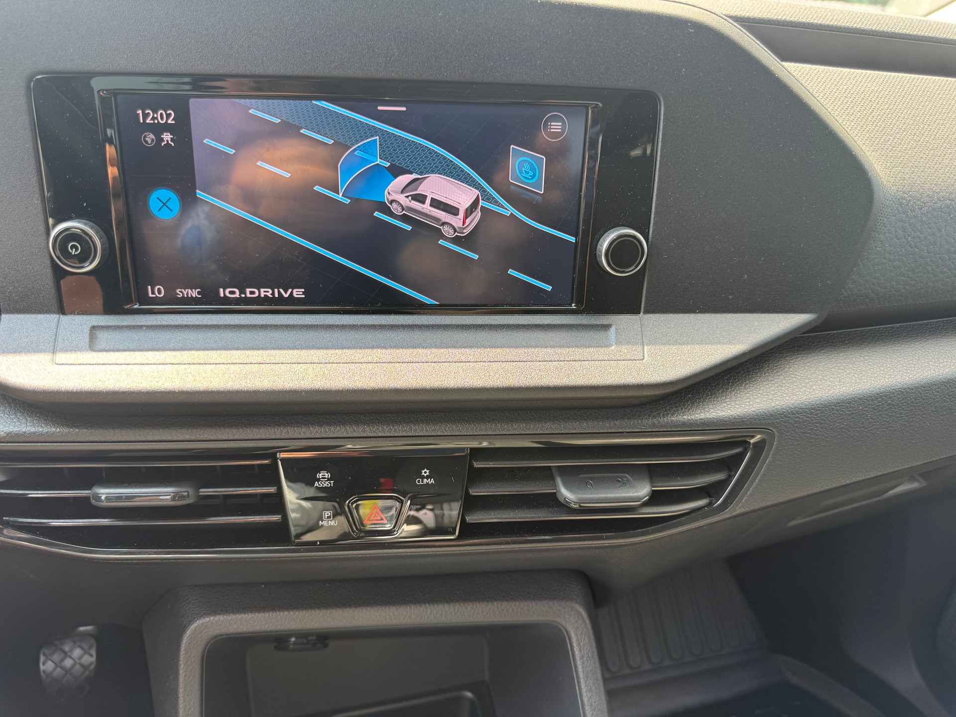 VW Caddy 2.0 TDI 4Motion Liberty-image-8