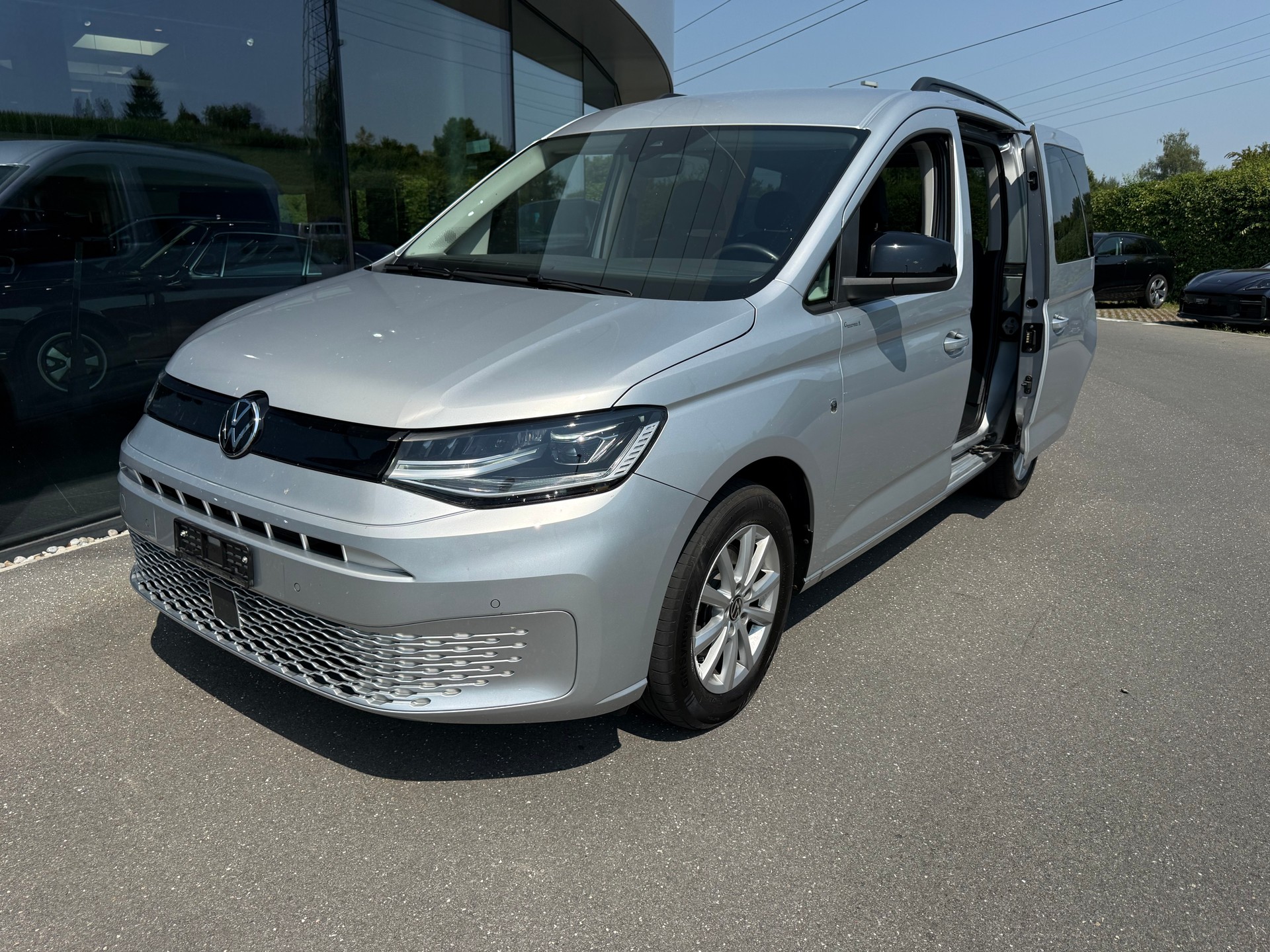 VW Caddy 2.0 TDI 4Motion Liberty-image-0