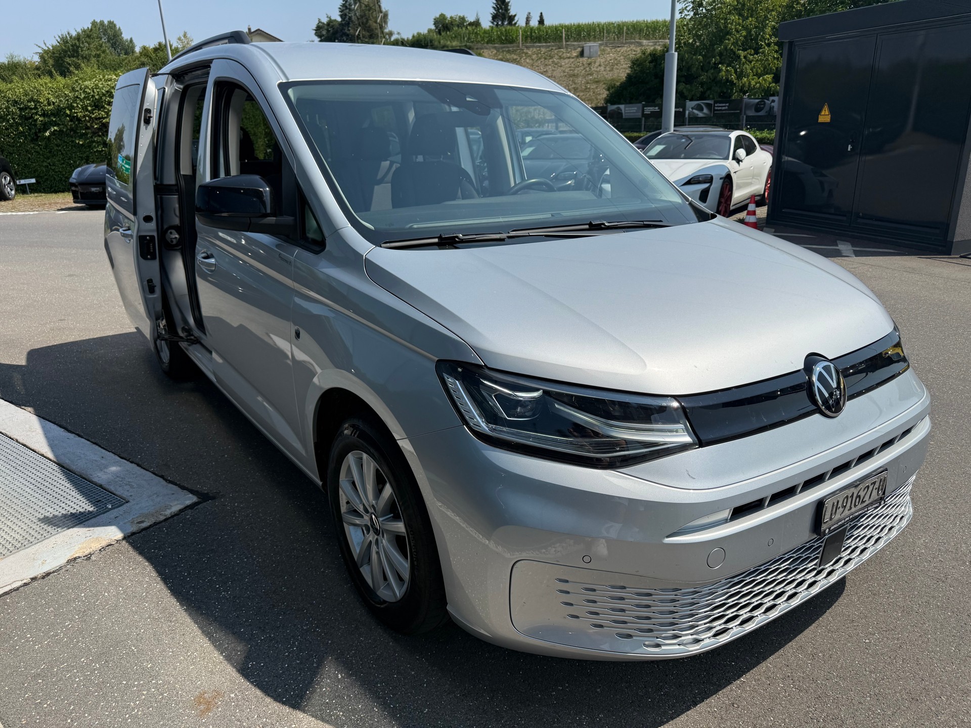 VW Caddy 2.0 TDI 4Motion Liberty-image-3