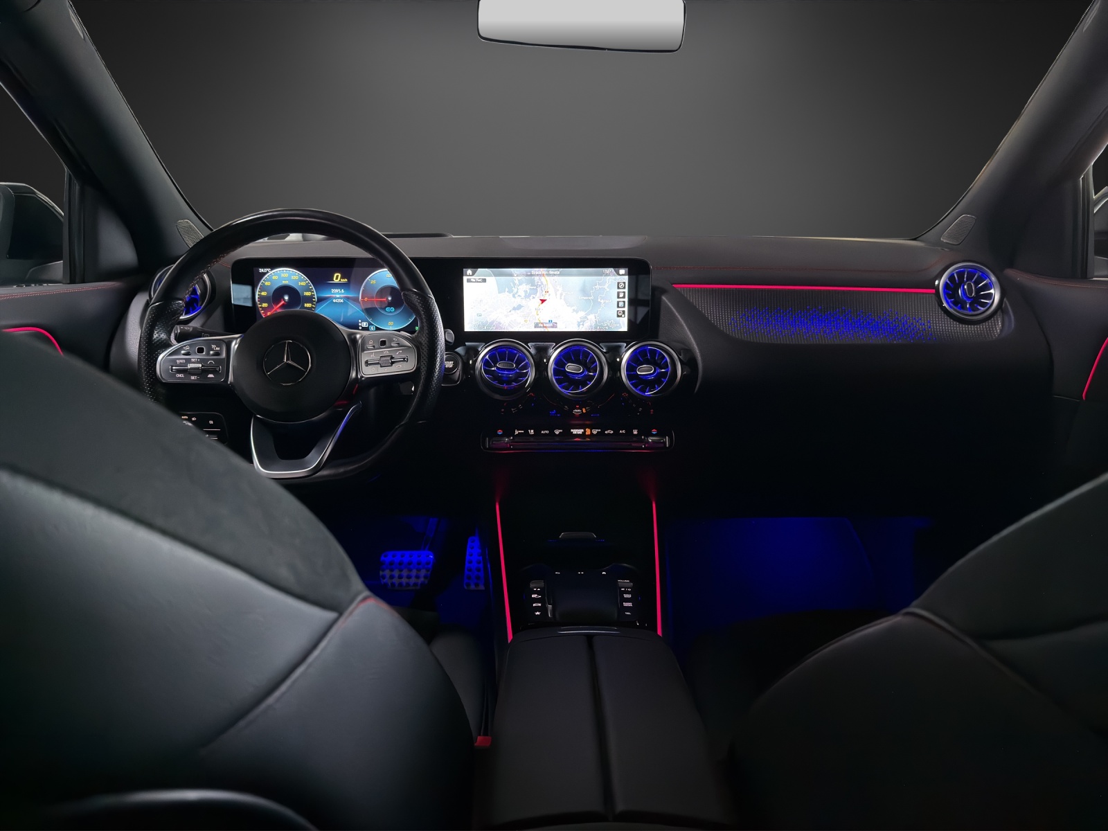 MERCEDES-BENZ EQA 300 4Matic-image-6