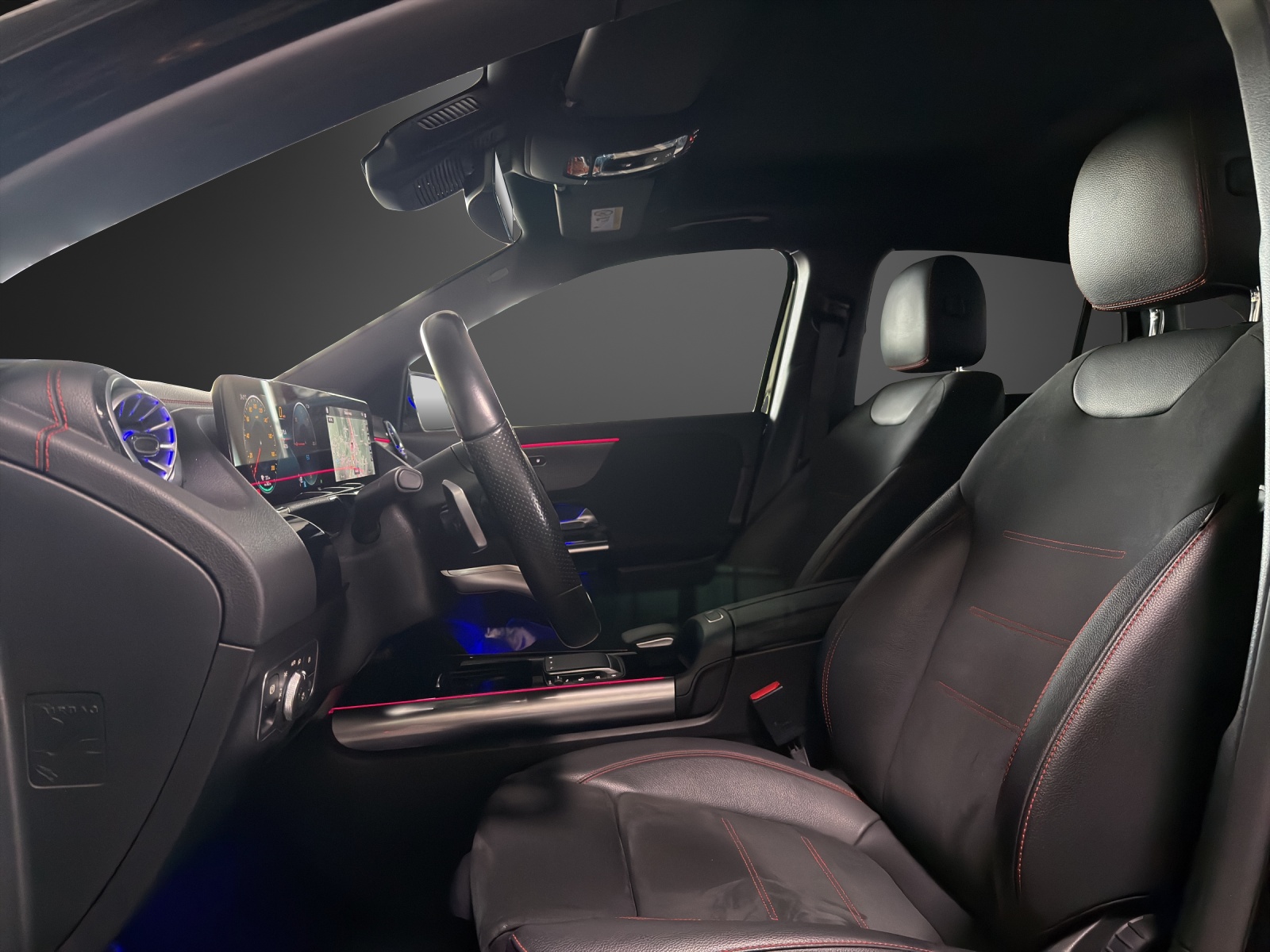 MERCEDES-BENZ EQA 300 4Matic-image-5