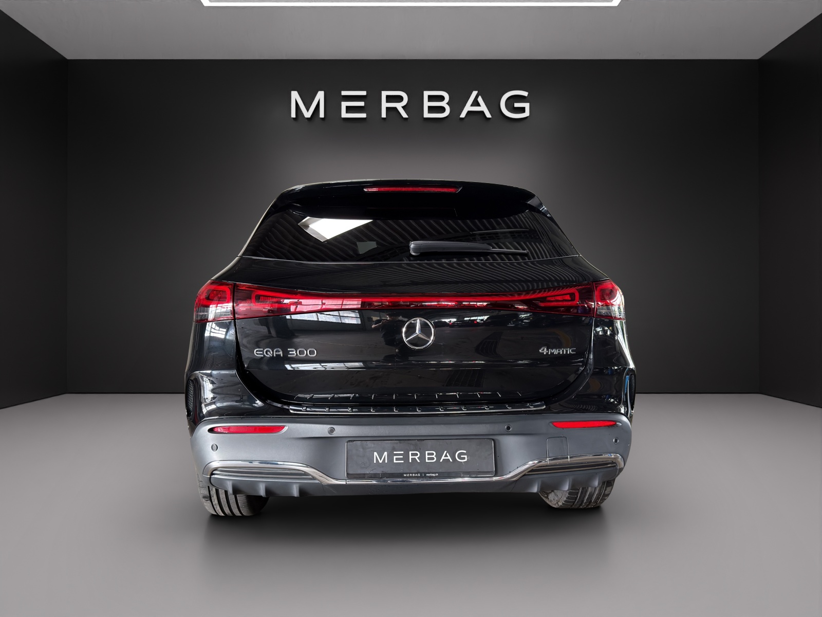 MERCEDES-BENZ EQA 300 4Matic-image-12