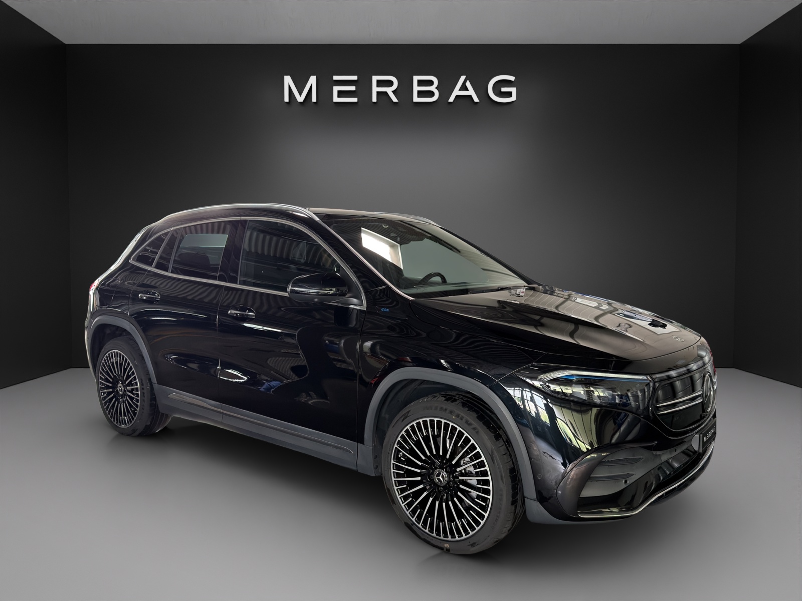 MERCEDES-BENZ EQA 300 4Matic-image-2