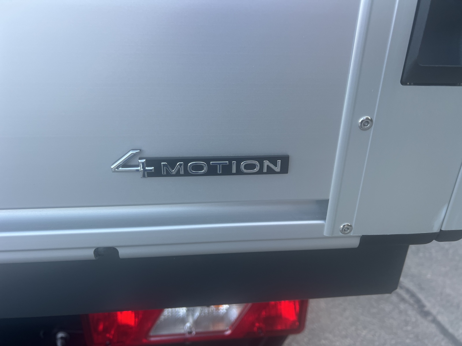 VW e-Transporter 70 kWh 4Motion-image-9