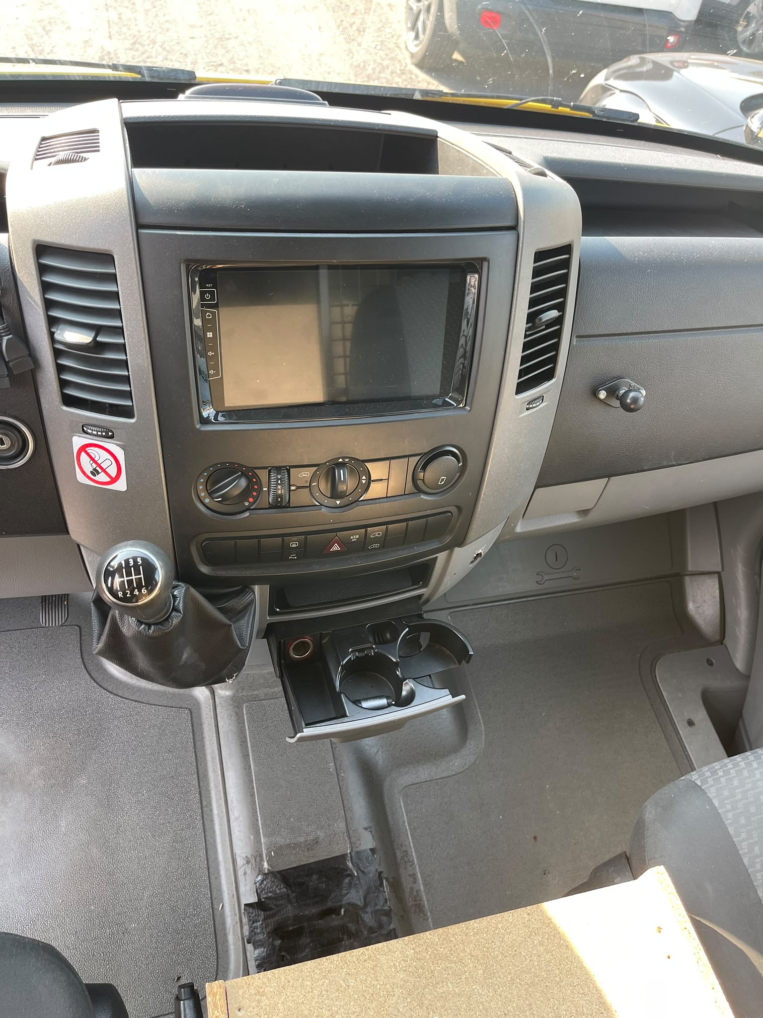 VW Crafter 35 2.0 TDI CR-image-9
