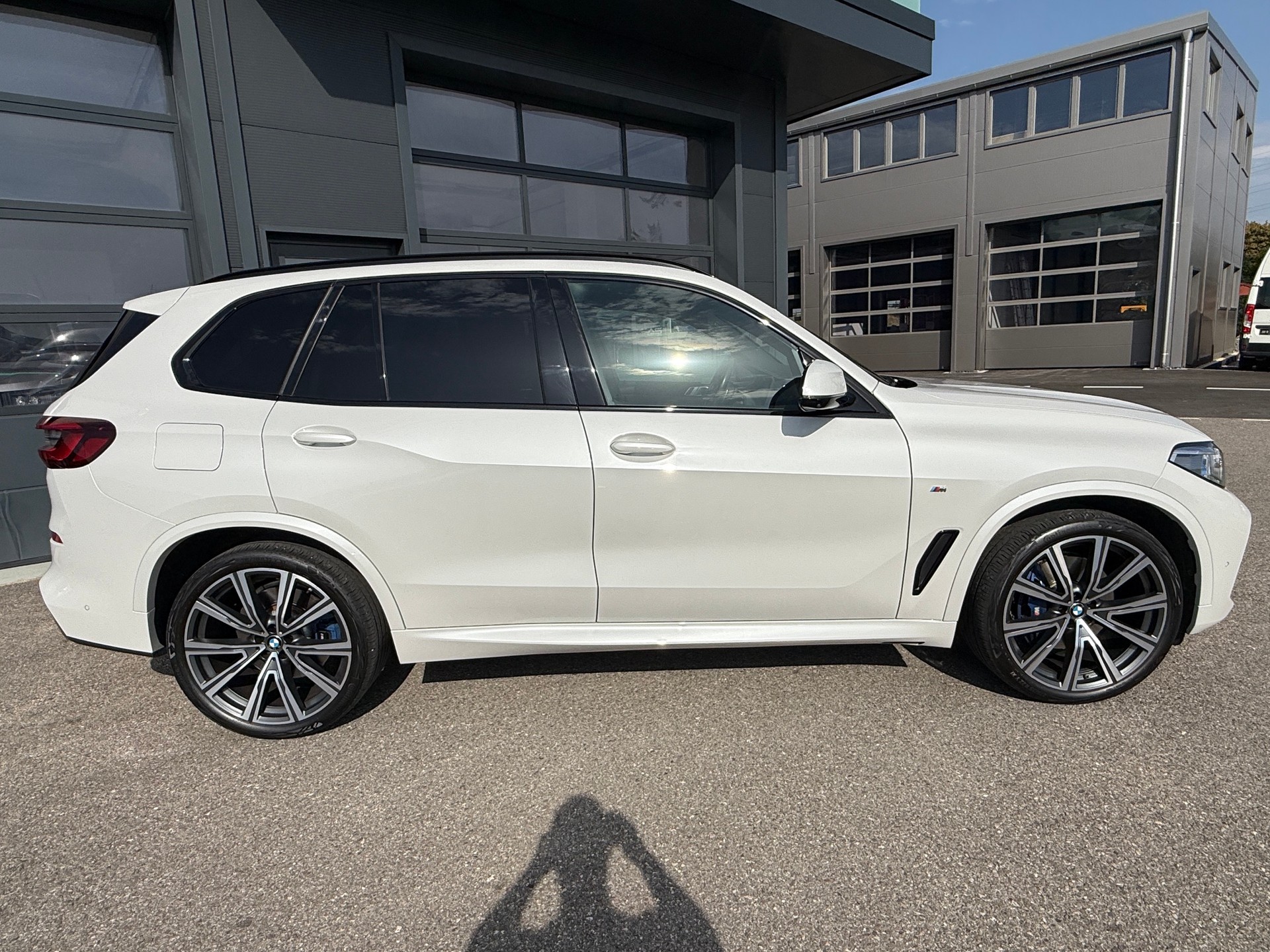 BMW X5 xDrive 48V 30d M Sport Steptronic-image-4