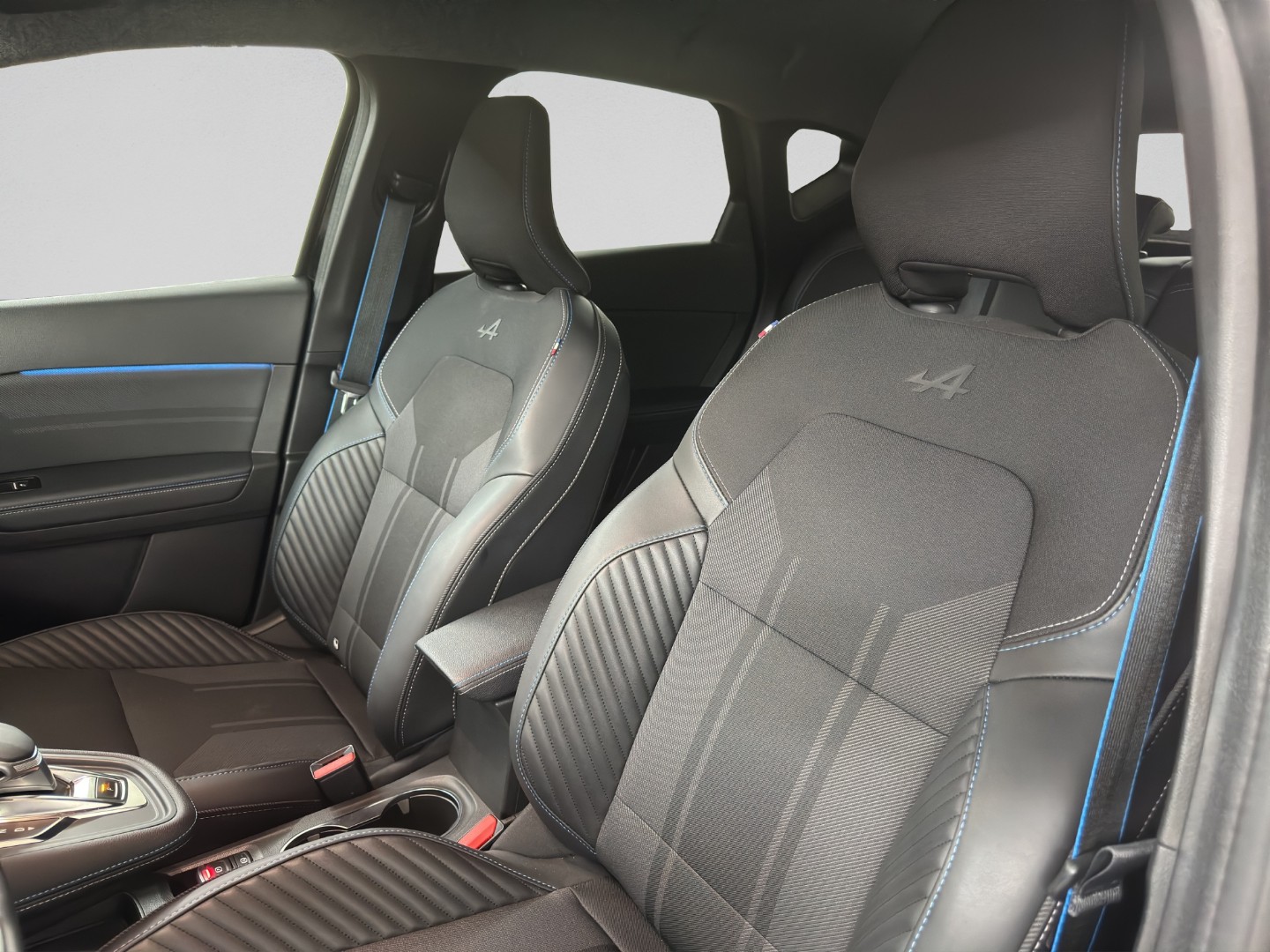 RENAULT Captur 1.3 TCe Esprit Alpine EDC-image-20