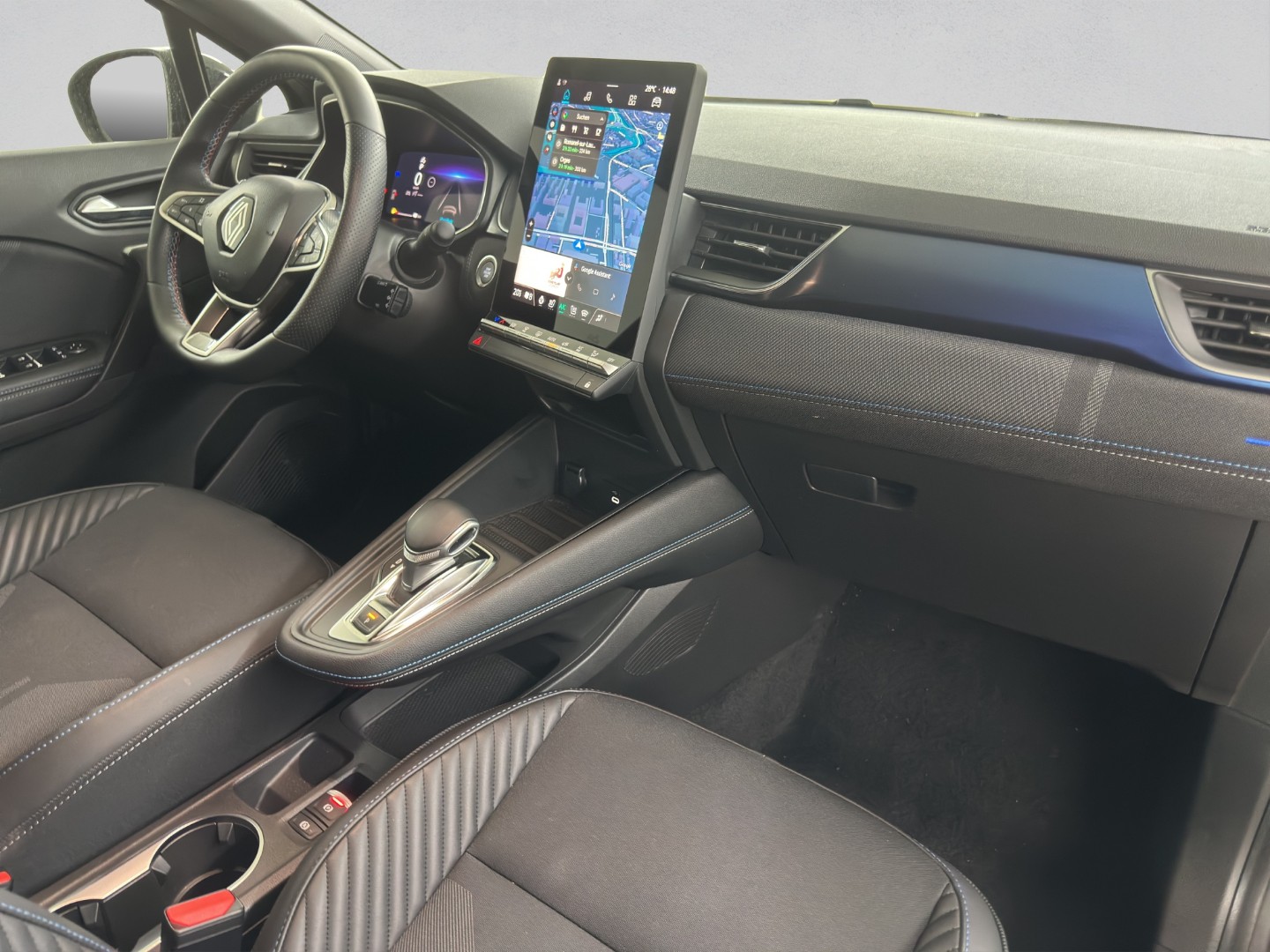 RENAULT Captur 1.3 TCe Esprit Alpine EDC-image-22