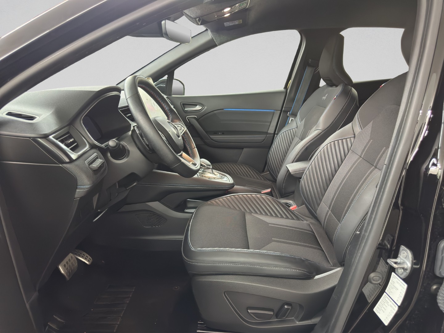 RENAULT Captur 1.3 TCe Esprit Alpine EDC-image-8