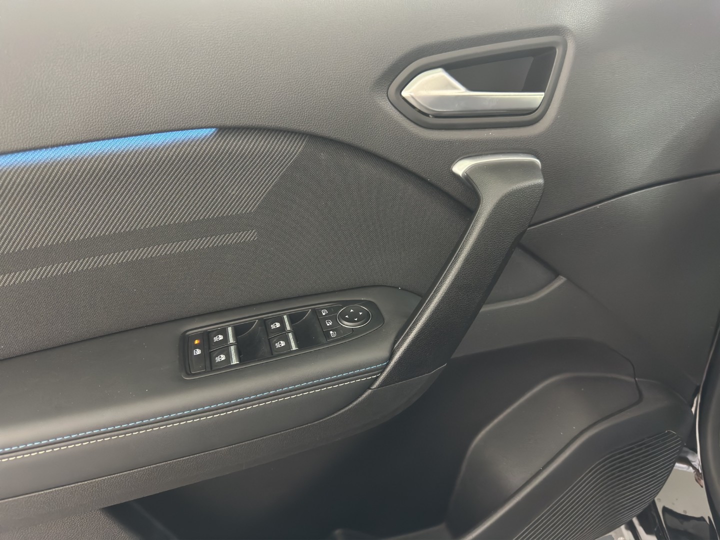 RENAULT Captur 1.3 TCe Esprit Alpine EDC-image-17