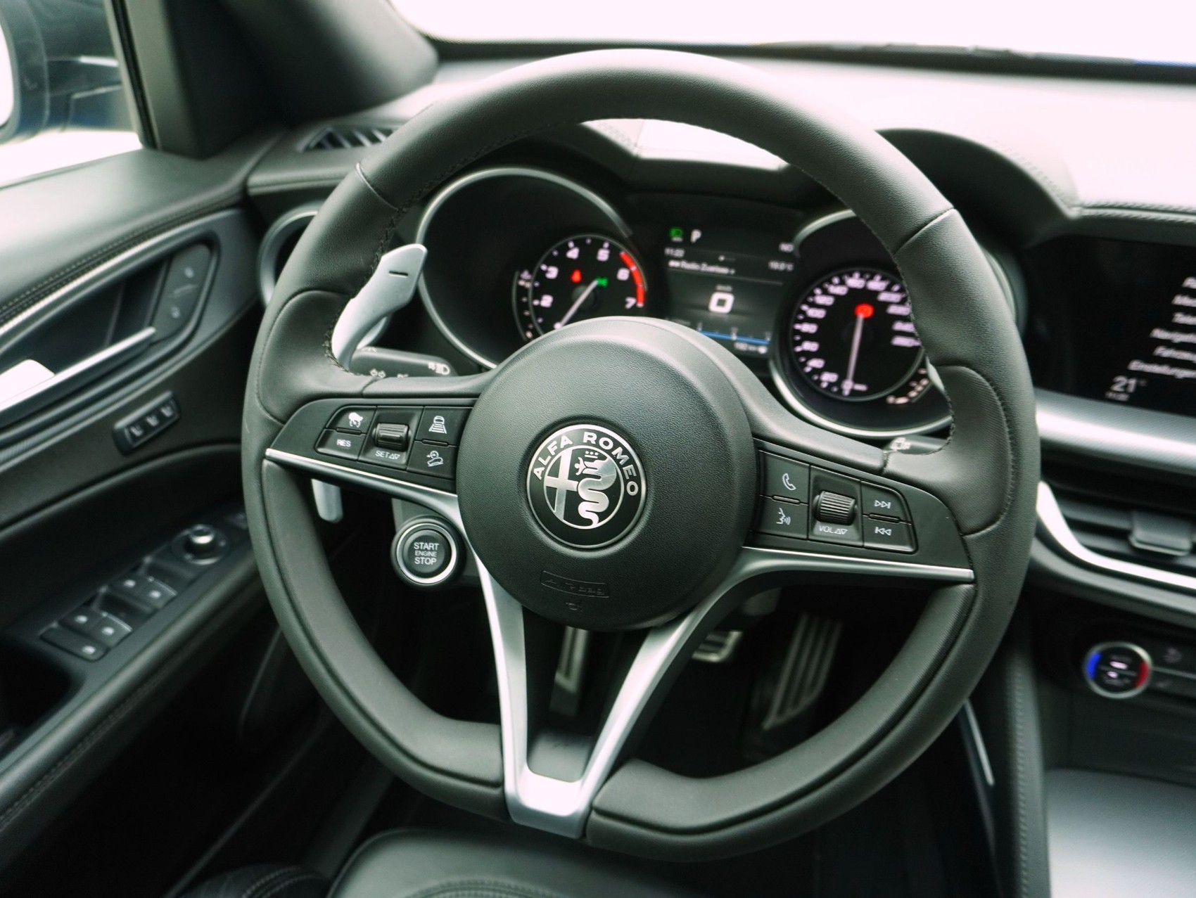 ALFA ROMEO Stelvio 2.0 Q4 Sport-image-10