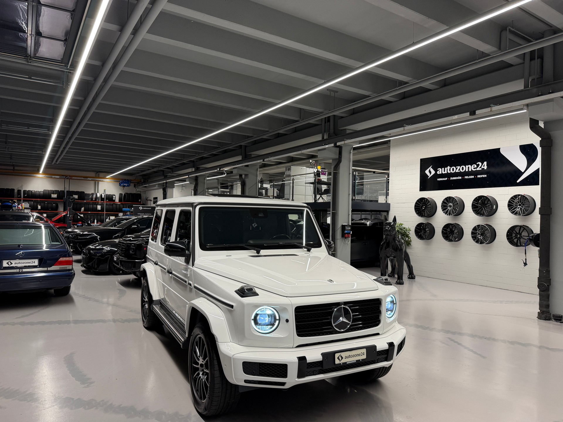 MERCEDES-BENZ G 400 d AMG Line *CH-Auto*Gratis Service*Exclusive Interieur*Top Ausstattung*Standheizung*Burmester*-image-6