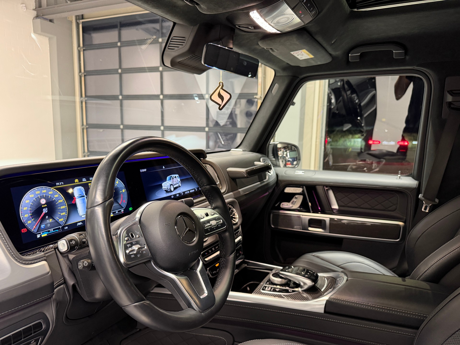 MERCEDES-BENZ G 400 d AMG Line *CH-Auto*Gratis Service*Exclusive Interieur*Top Ausstattung*Standheizung*Burmester*-image-15