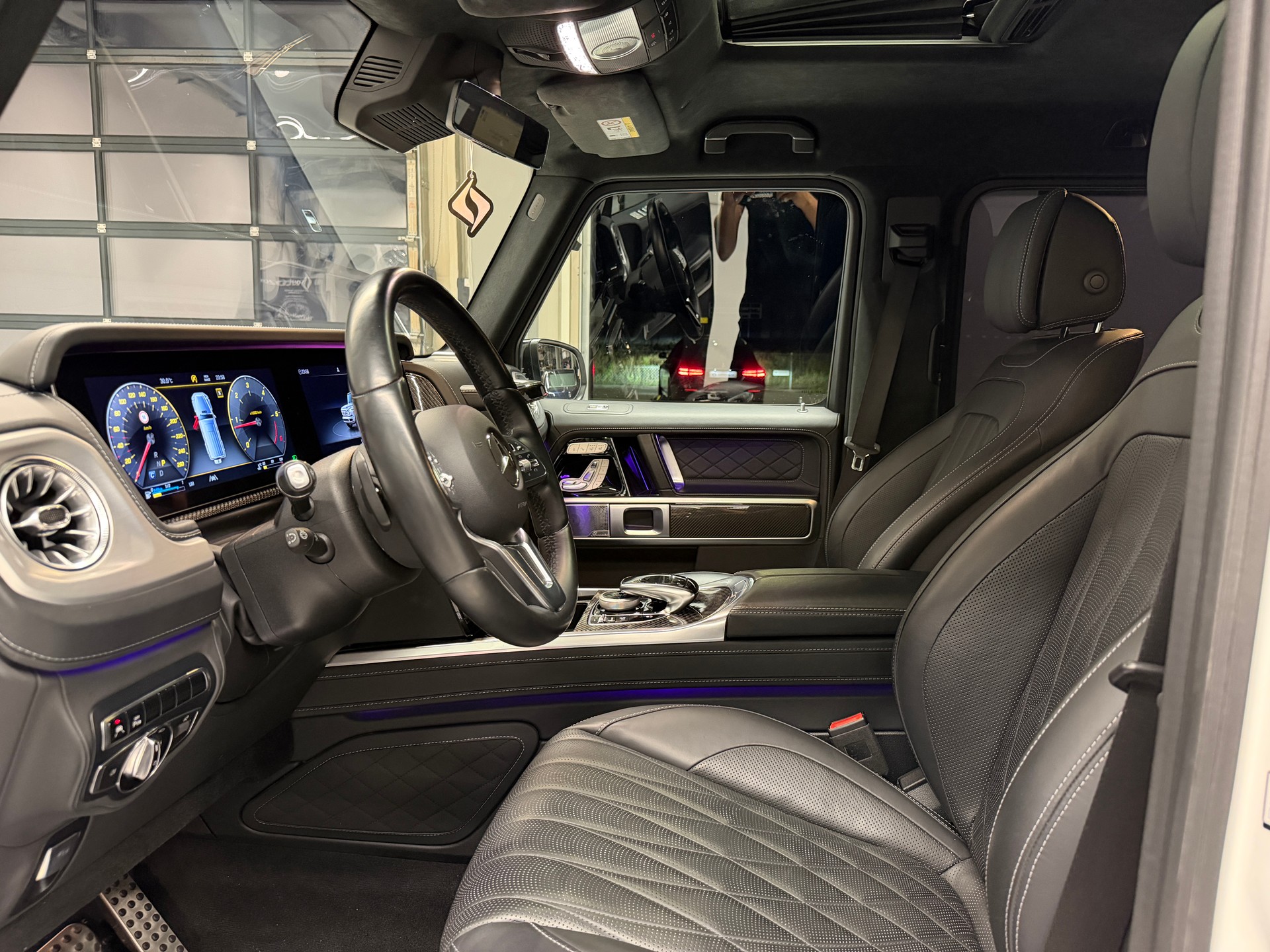 MERCEDES-BENZ G 400 d AMG Line *CH-Auto*Gratis Service*Exclusive Interieur*Top Ausstattung*Standheizung*Burmester*-image-16