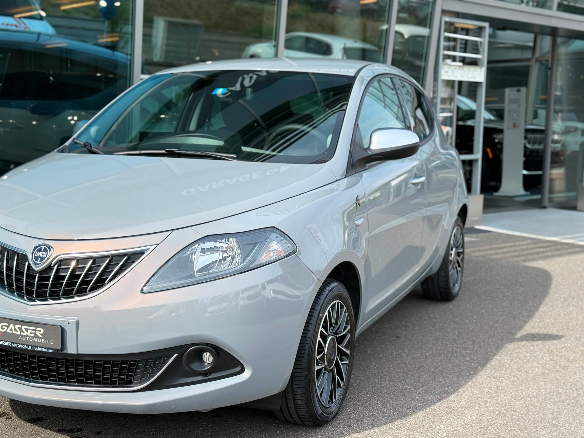 LANCIA Ypsilon 1.0 Hybrid Alberta Ferretti-image-1