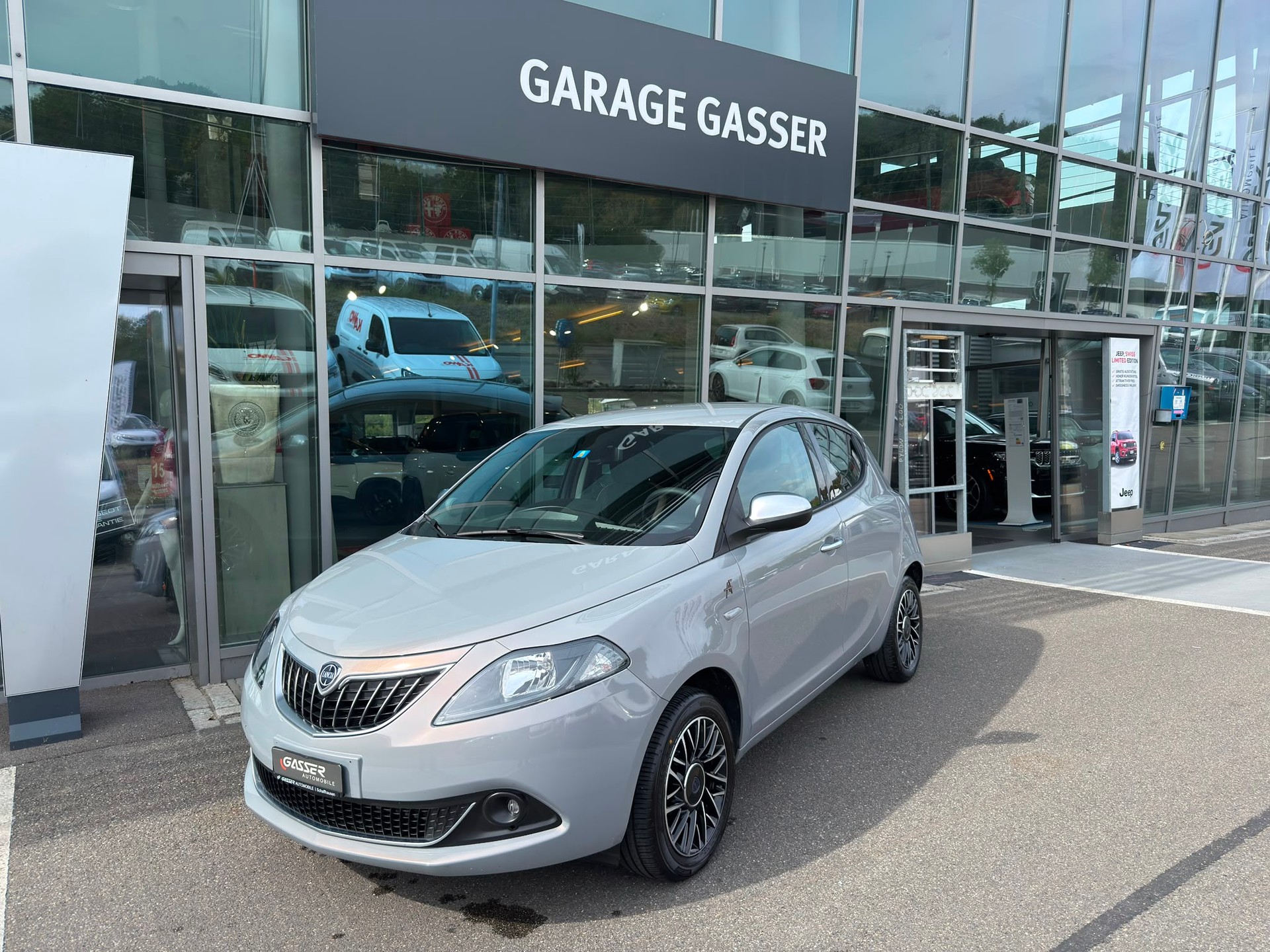 LANCIA Ypsilon 1.0 Hybrid Alberta Ferretti-image-0
