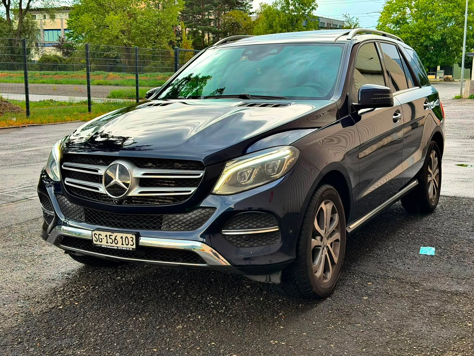 MERCEDES-BENZ GLE 350 d Executive 4Matic 9G-Tronic-image-2
