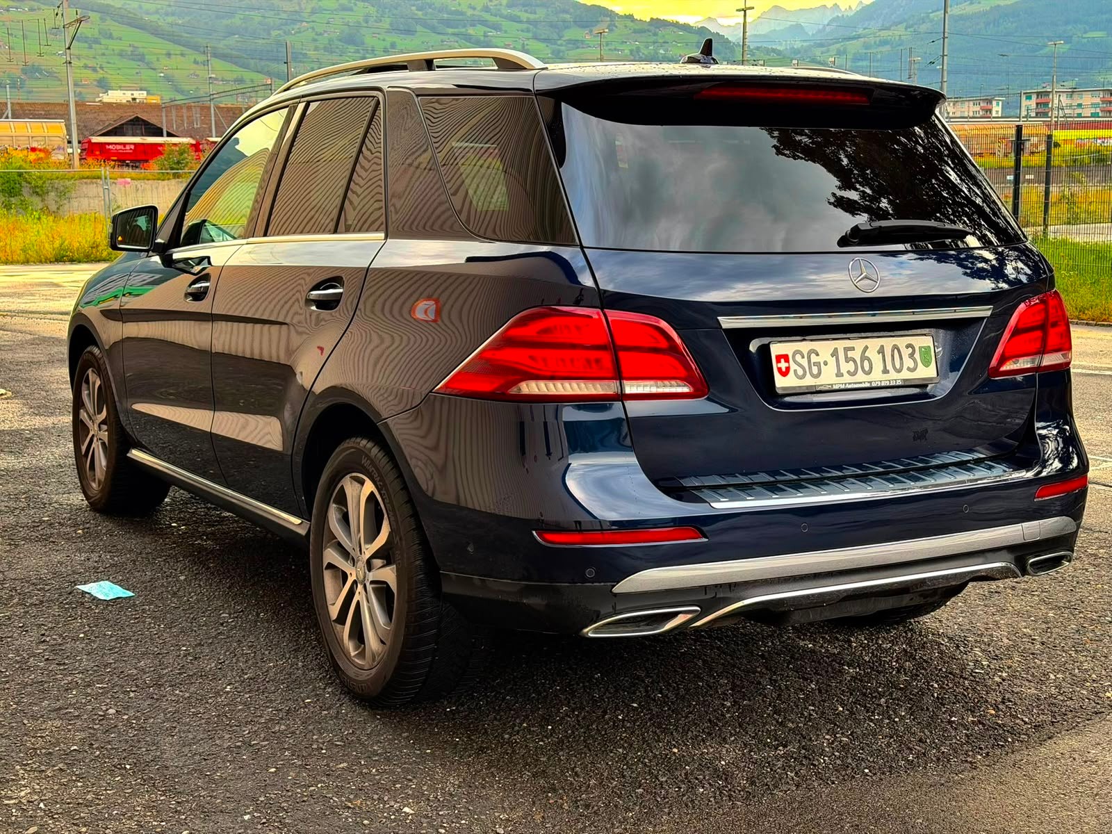 MERCEDES-BENZ GLE 350 d Executive 4Matic 9G-Tronic-image-3