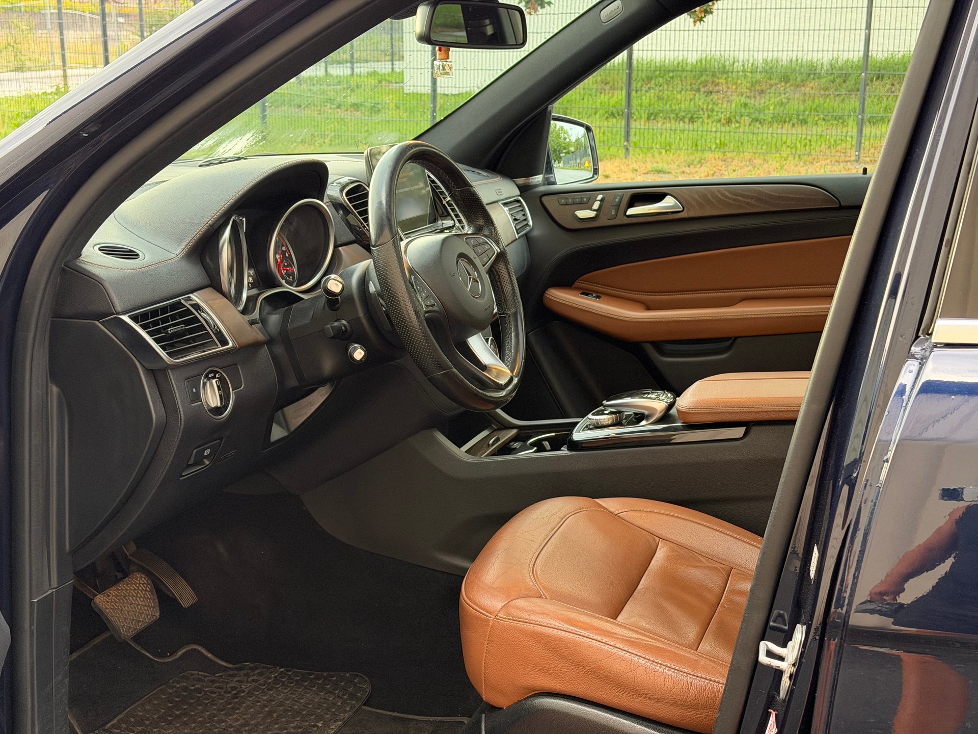 MERCEDES-BENZ GLE 350 d Executive 4Matic 9G-Tronic-image-10