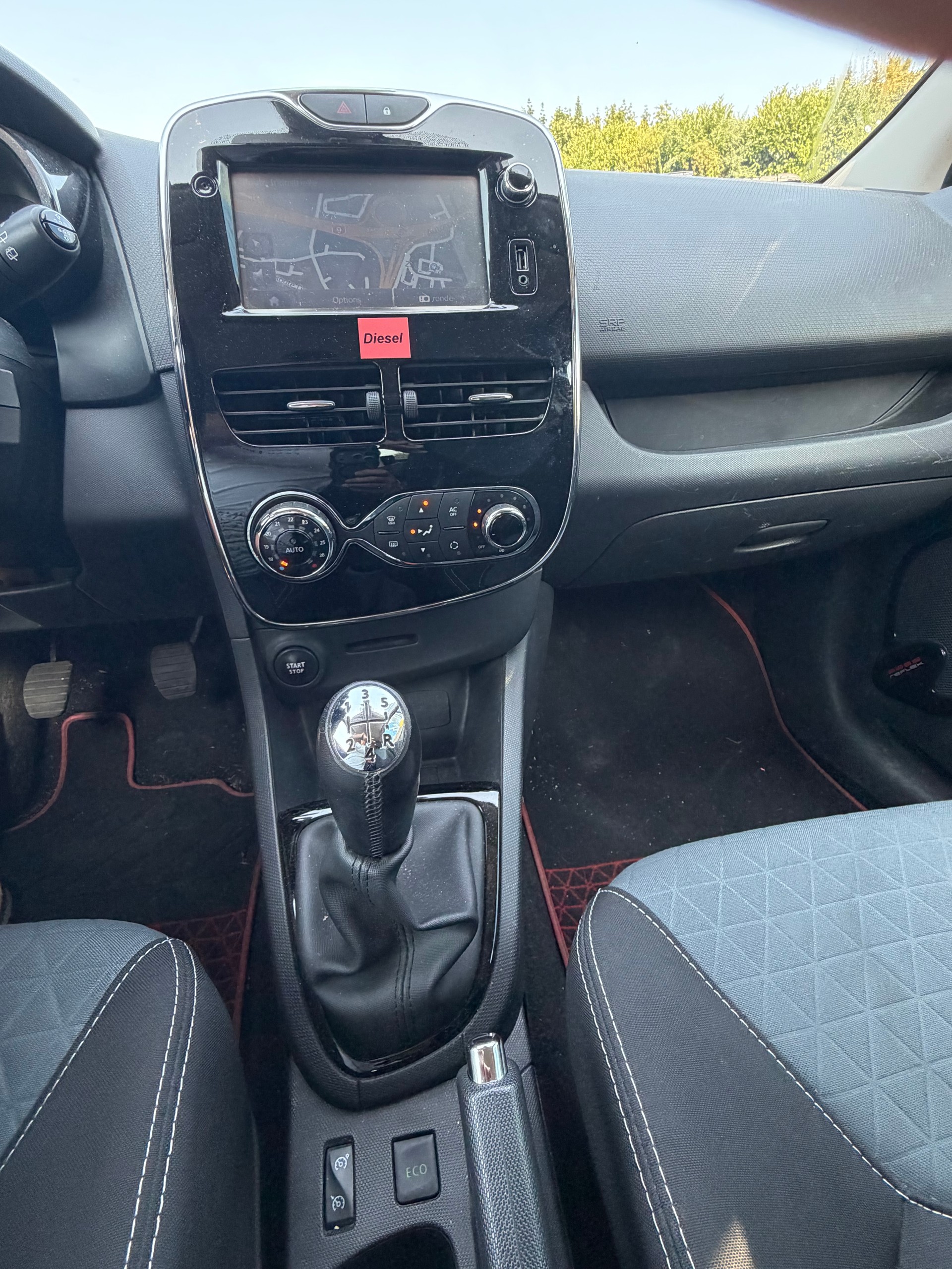 RENAULT Clio 1.5 dCi Expression-image-6