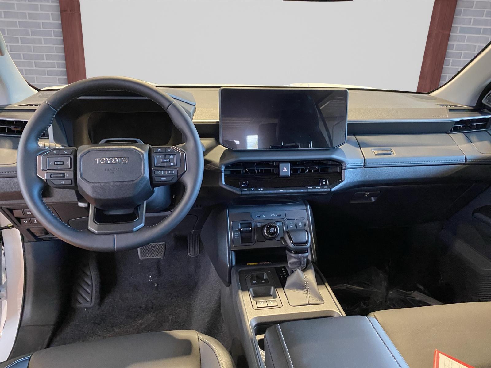 TOYOTA Hilux Double Cab.-Pick-up 2.8 D-4D MHEV 204 Invincible-image-6
