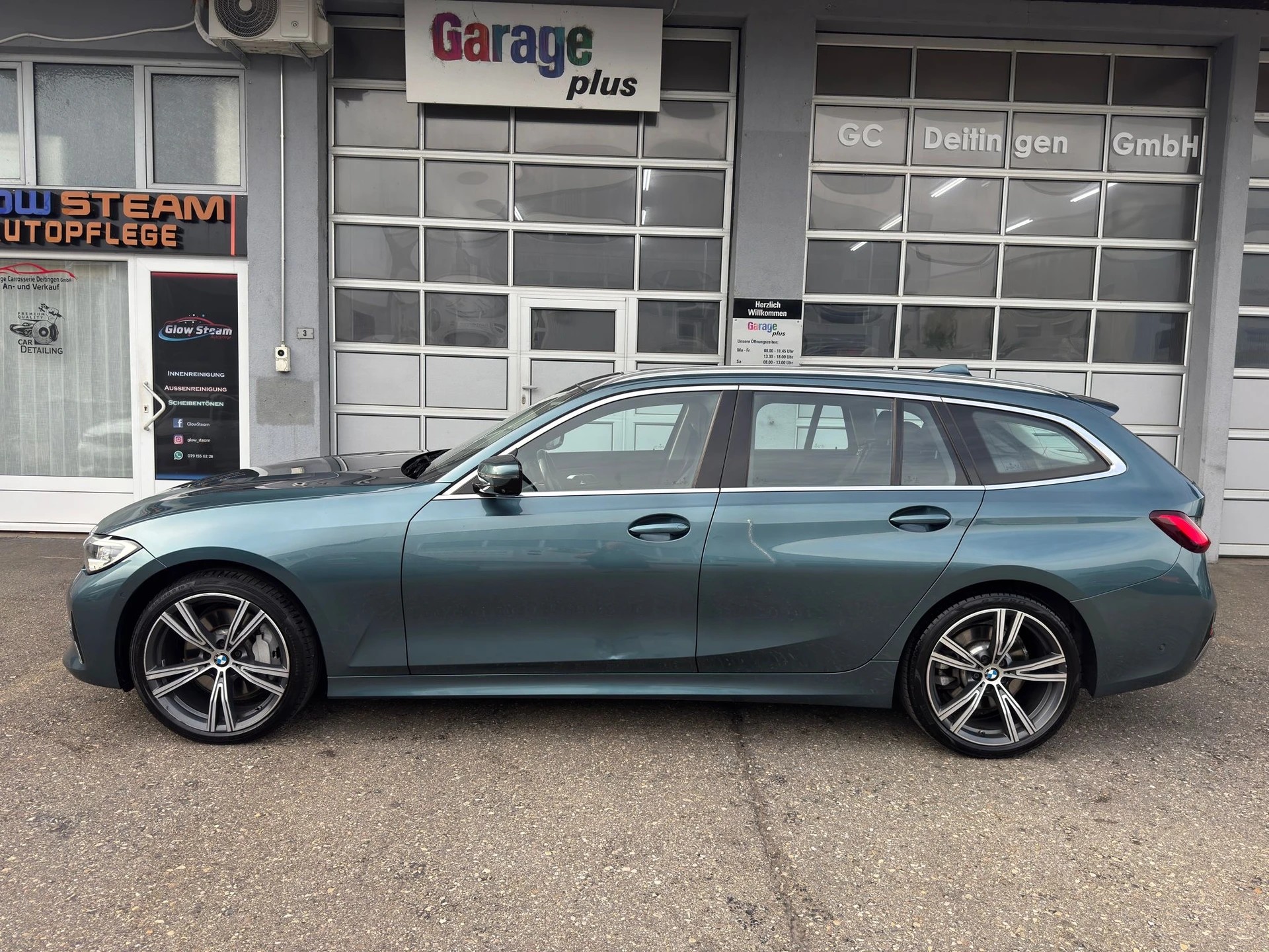 BMW 330d xDrive 48V Touring Steptronic-image-3