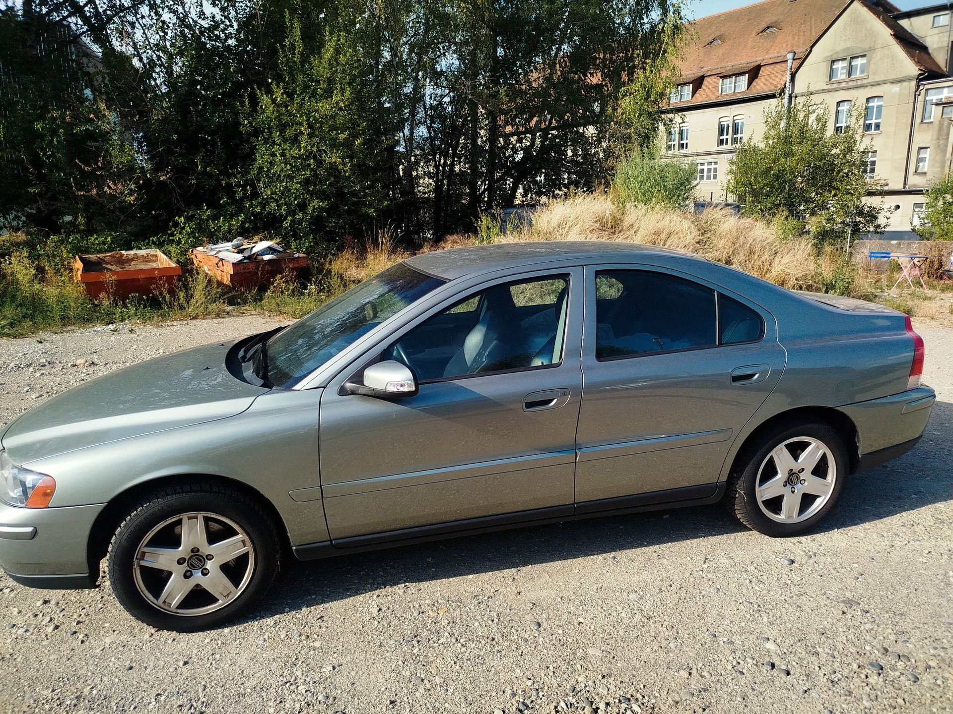 VOLVO S60 2.4 Bi-Fuel Momentum-image-2