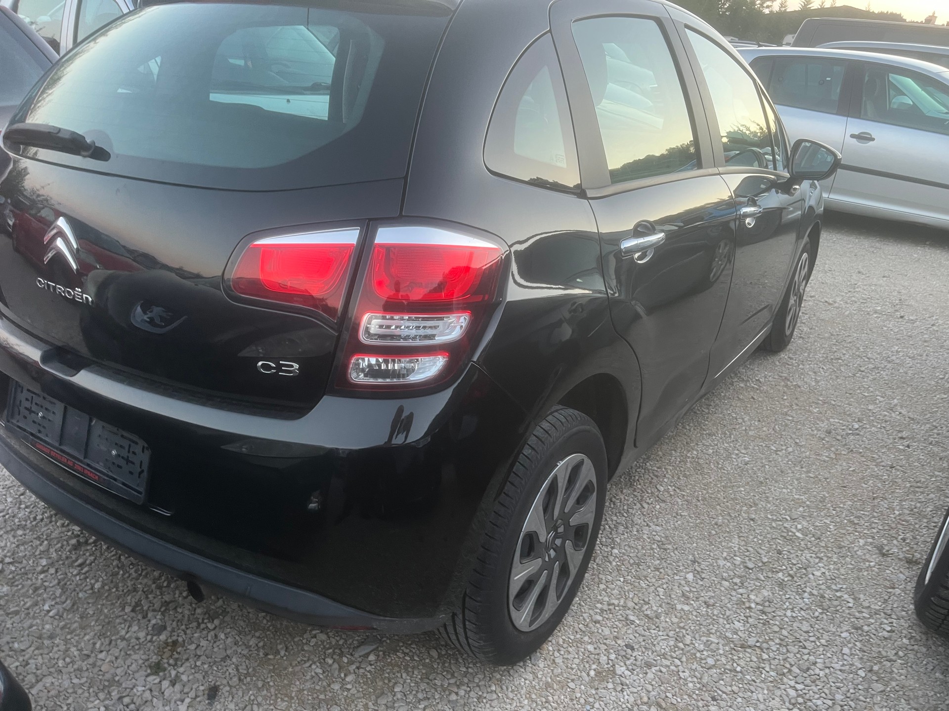 CITROEN C3 1.2i Exclusive-image-5