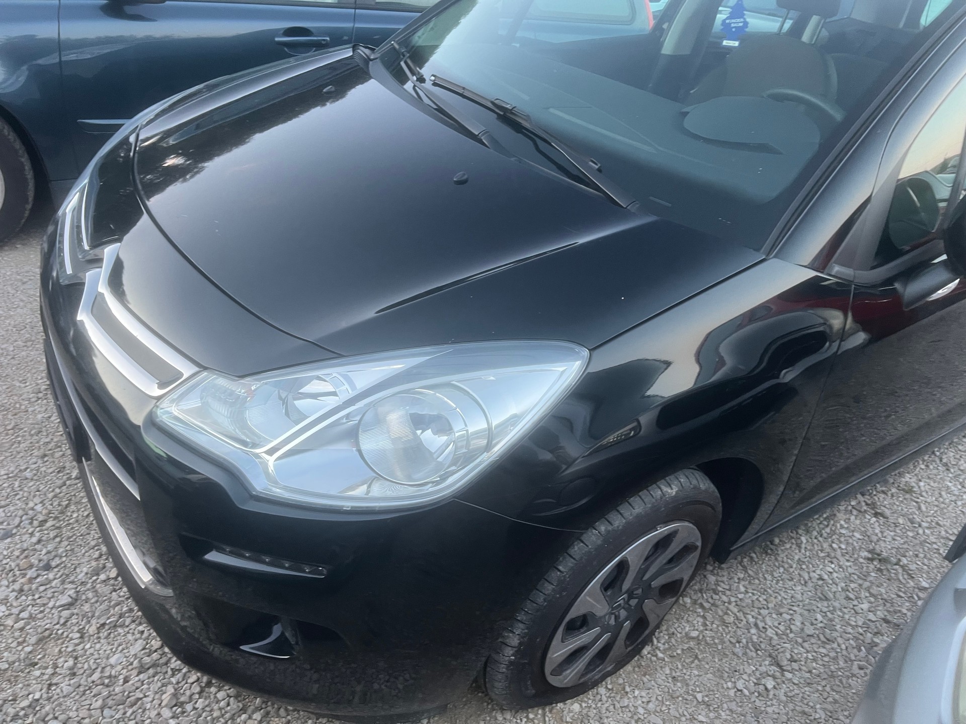 CITROEN C3 1.2i Exclusive-image-2