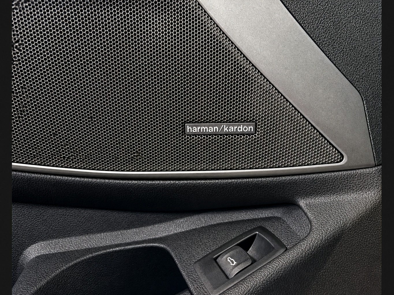 BMW M340i xDrive 48V Touring Steptronic M Sport Pro-image-16