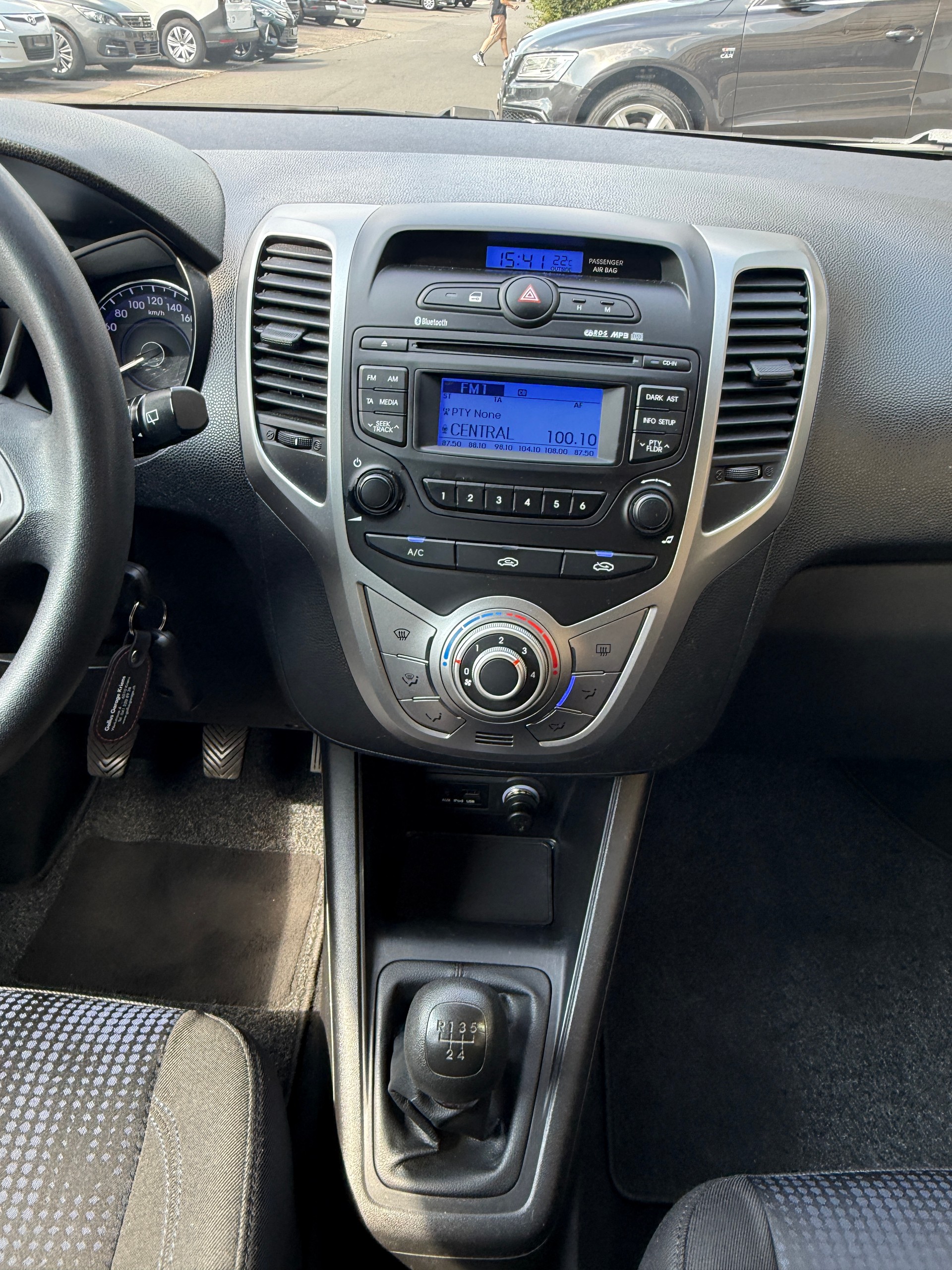 HYUNDAI iX20 1.6 Style-image-10