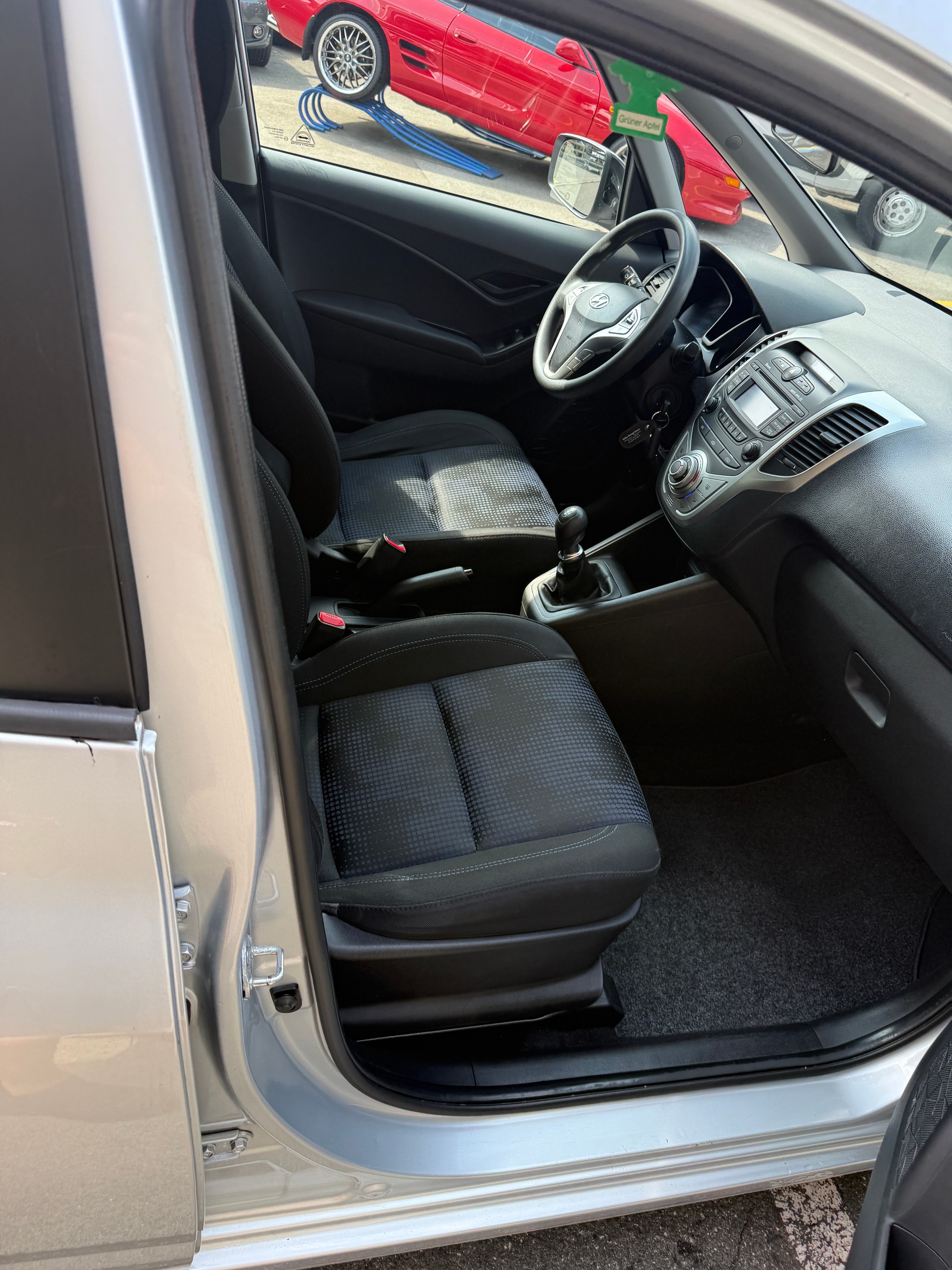 HYUNDAI iX20 1.6 Style-image-8