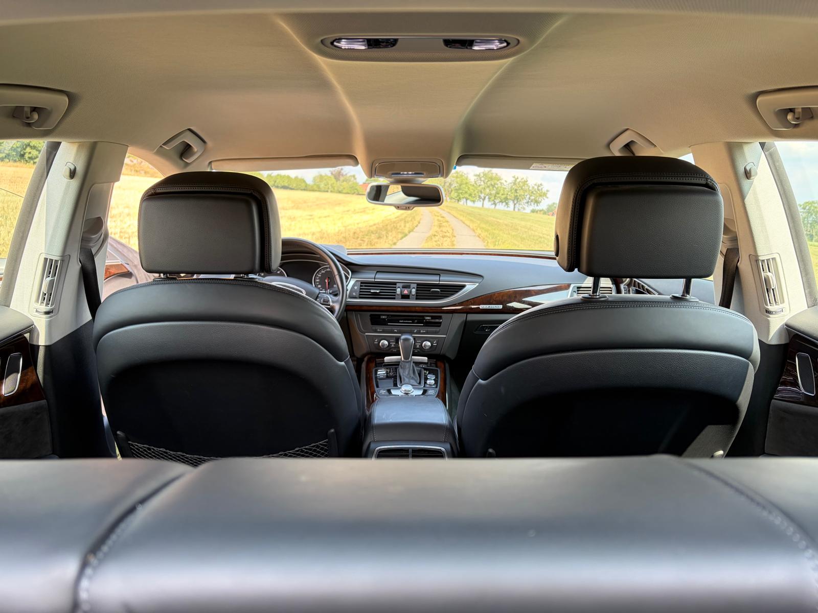 AUDI 3.0 V6 TDI quattro S-Tronic-image-10